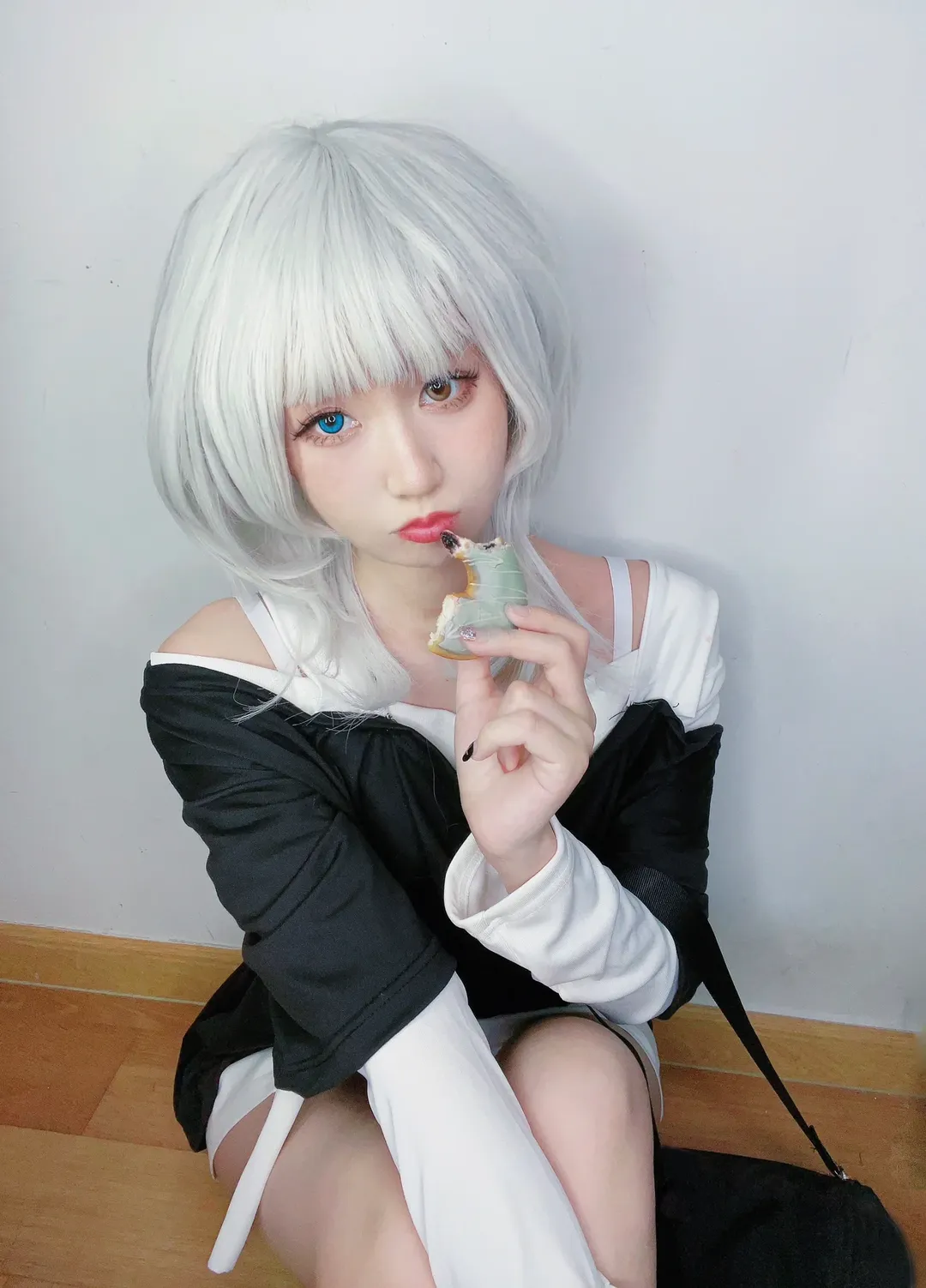 Kaname Rana cosplay, BanG Dream! It's MyGO!!!!!, White-haired girl, Heterochromia cosplay, Casual clothes photoshoot