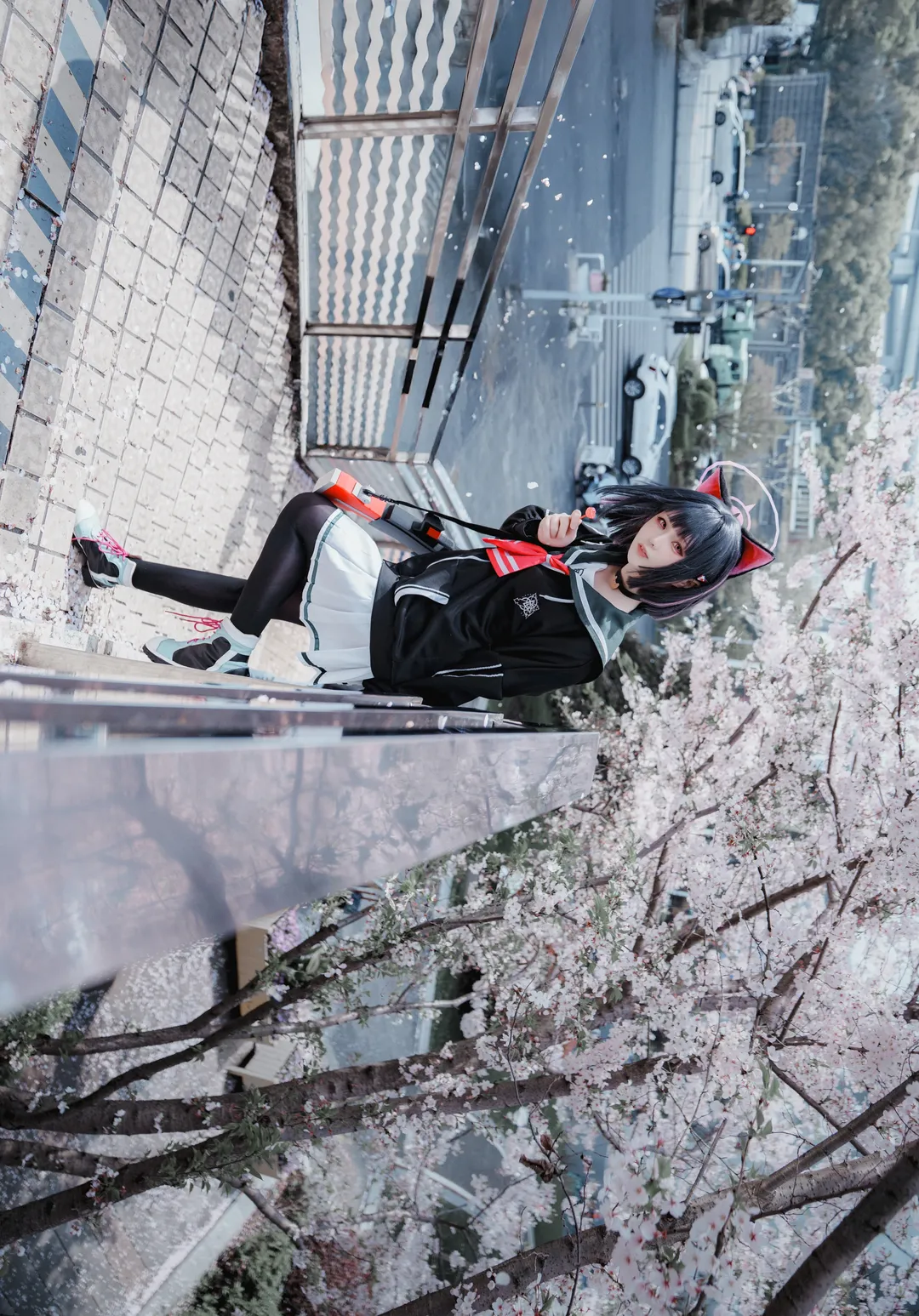 二次元摄影, 蔚蓝档案, 杏山和纱cos, 樱花外景, 黑丝百褶裙 - 第1张