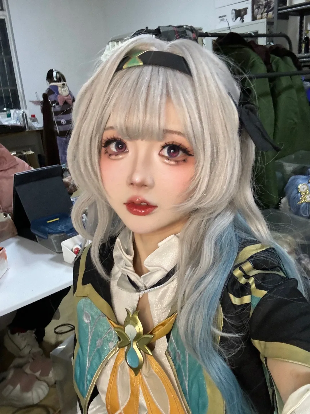 Honkai: Star Rail, Firefly cosplay, Anime cosplay, Silver hair and blue tail, Sweet girl makeup