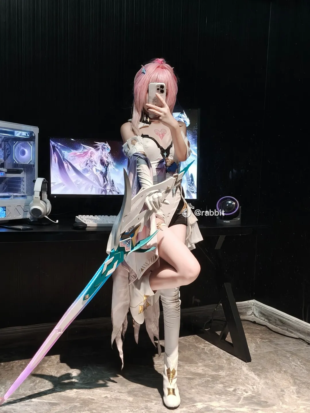 Wuthering Waves, Game cosplay, Anime-style fashion, Aemeath cosplay, Garter thigh-high socks