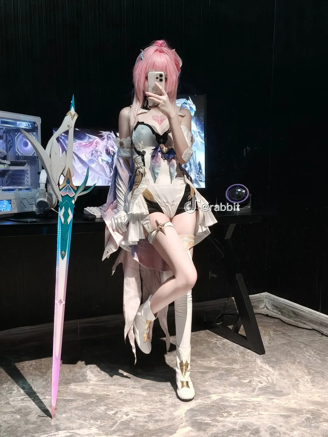 鸣潮, 游戏cosplay, 二次元穿搭, 爱弥丝cos, 腿环长袜 - 第3张
