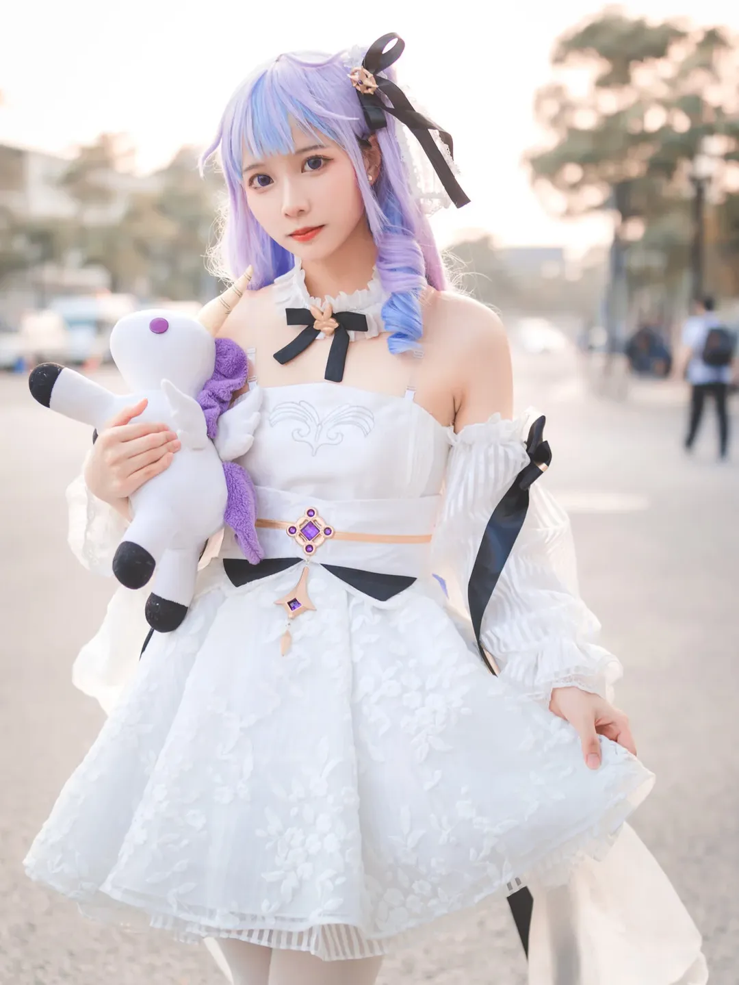户外摄影, 二次元cosplay, 碧蓝航线cos, 白丝穿搭, 浅紫发造型 - 第1张
