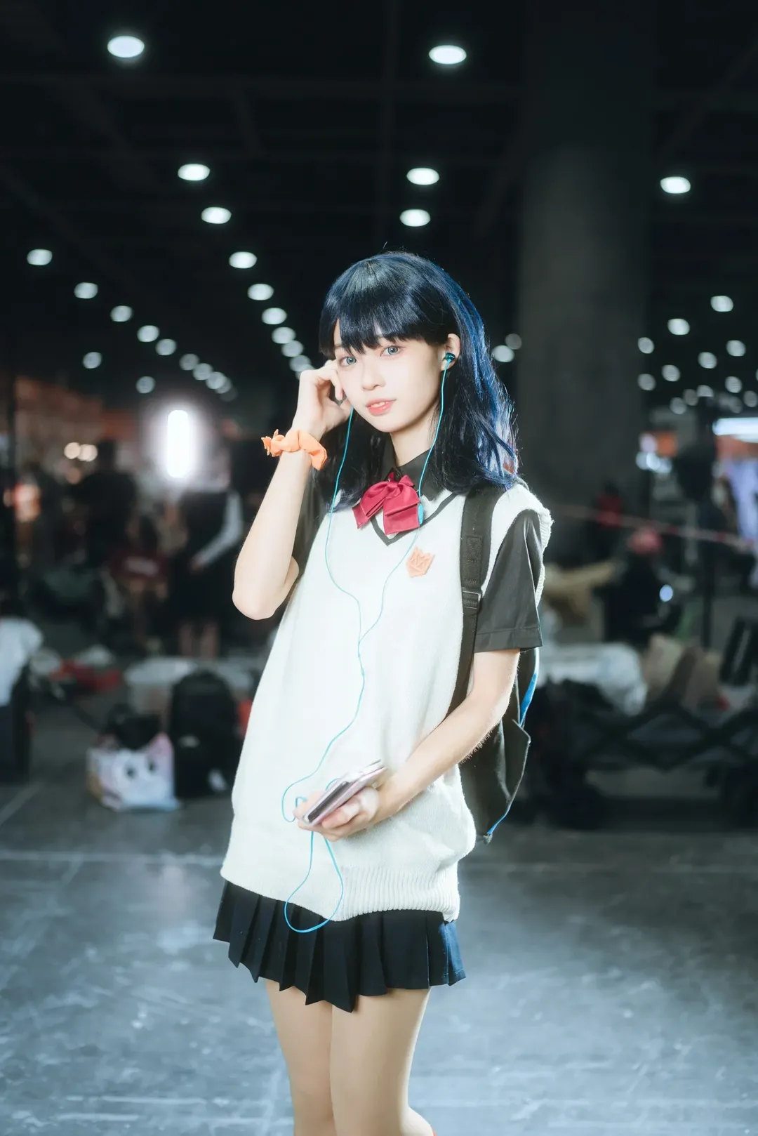 アニメイベントのコスプレ, 肉感的な脚, 宝多六花コスプレ, 赤いニーハイソックス, SSSS.GRIDMAN - 2枚目