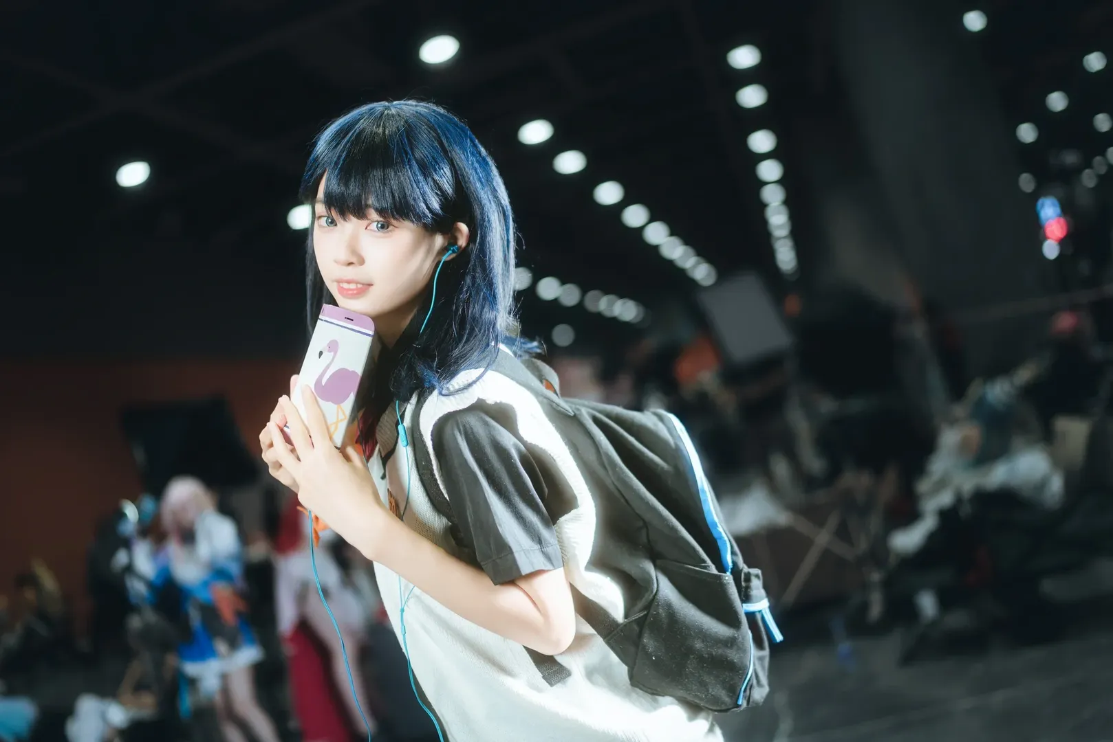 アニメイベントのコスプレ, 肉感的な脚, 宝多六花コスプレ, 赤いニーハイソックス, SSSS.GRIDMAN - 4枚目