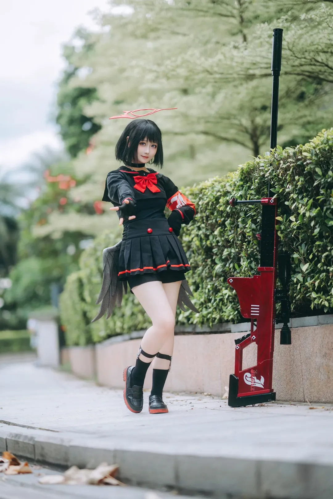 cosplay, 蔚蓝档案, 黑丝cos, 狙击枪道具, 静山真白cos - 第2张