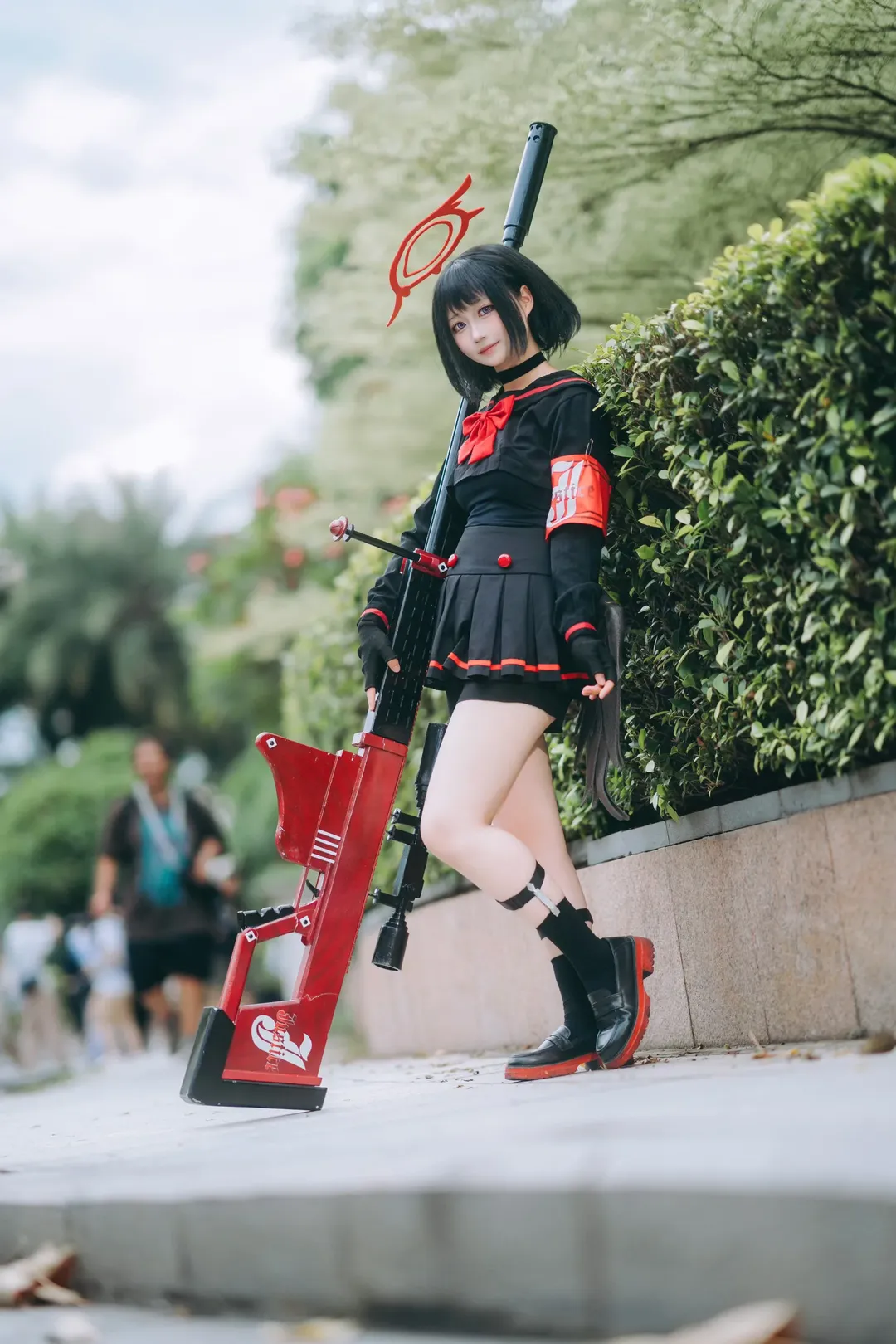 cosplay, 蔚蓝档案, 黑丝cos, 狙击枪道具, 静山真白cos - 第4张