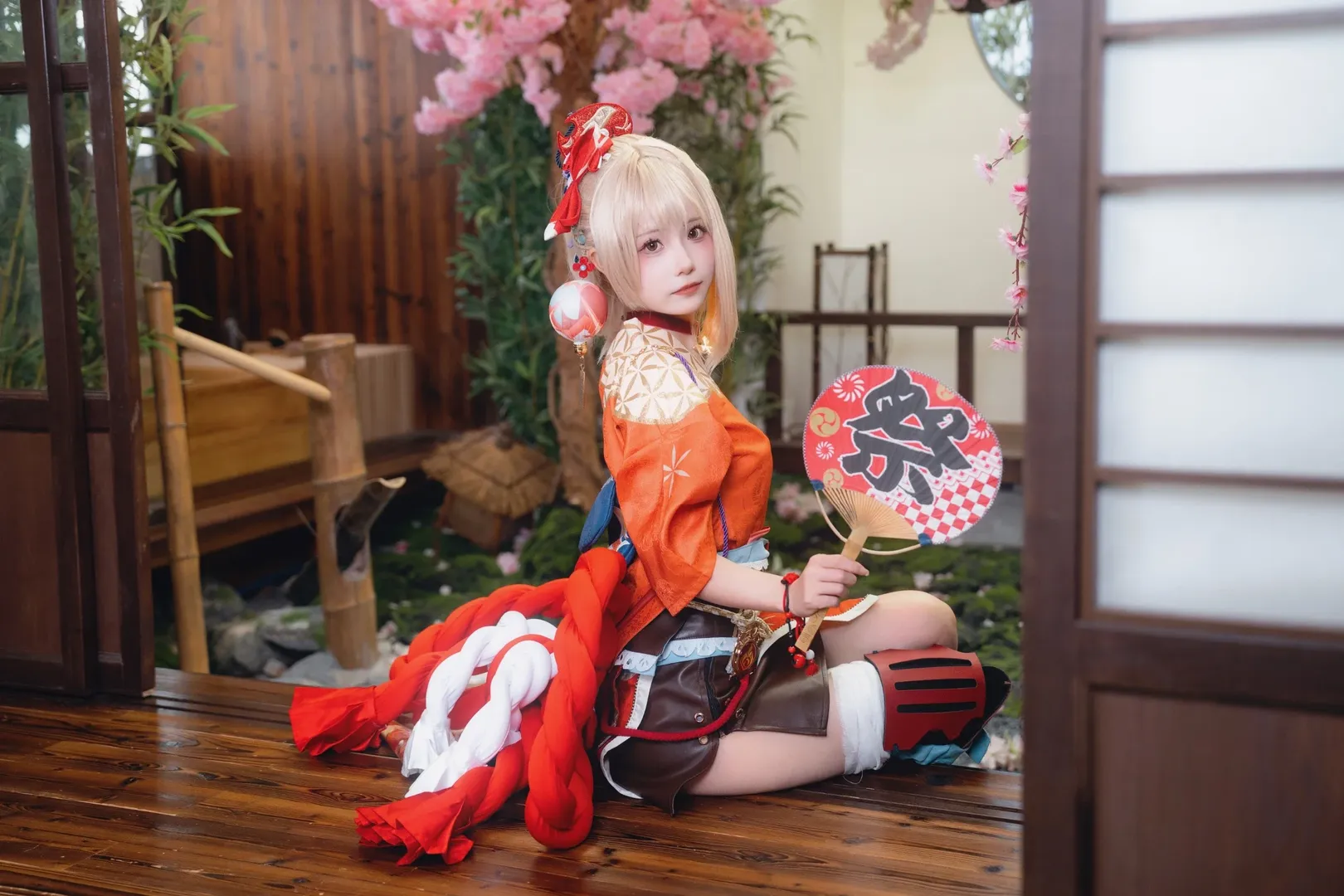 原神, ポートレート, 宵宮コスプレ, 和風庭園, 黒ストッキング コスプレ - 3枚目