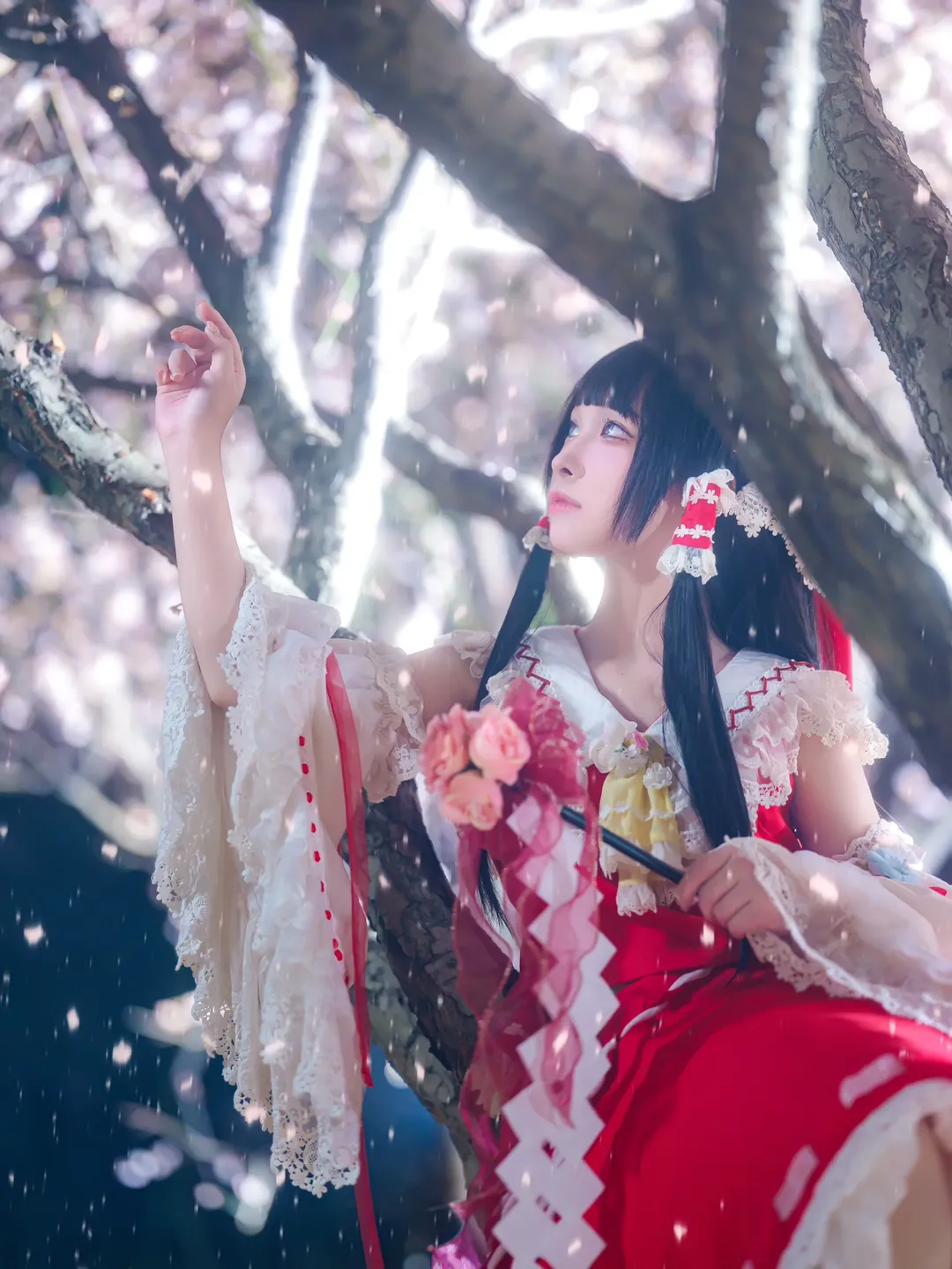 博丽灵梦cos, 东方Project, 夜景摄影, 花灵梦, 白丝袜 - 第2张