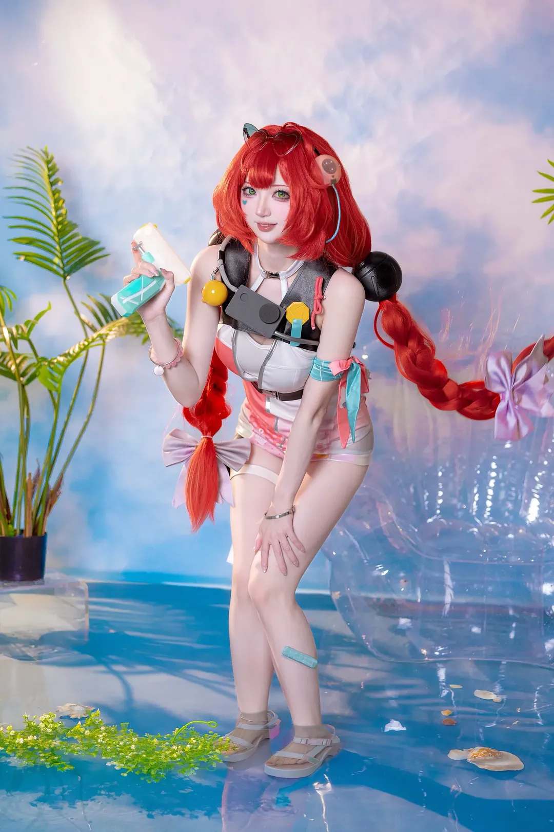 ゼンレスゾーンゼロ, コスプレ, サマースタイル, 浮波柚葉 コスプレ, 赤髪ツインテール - 2枚目