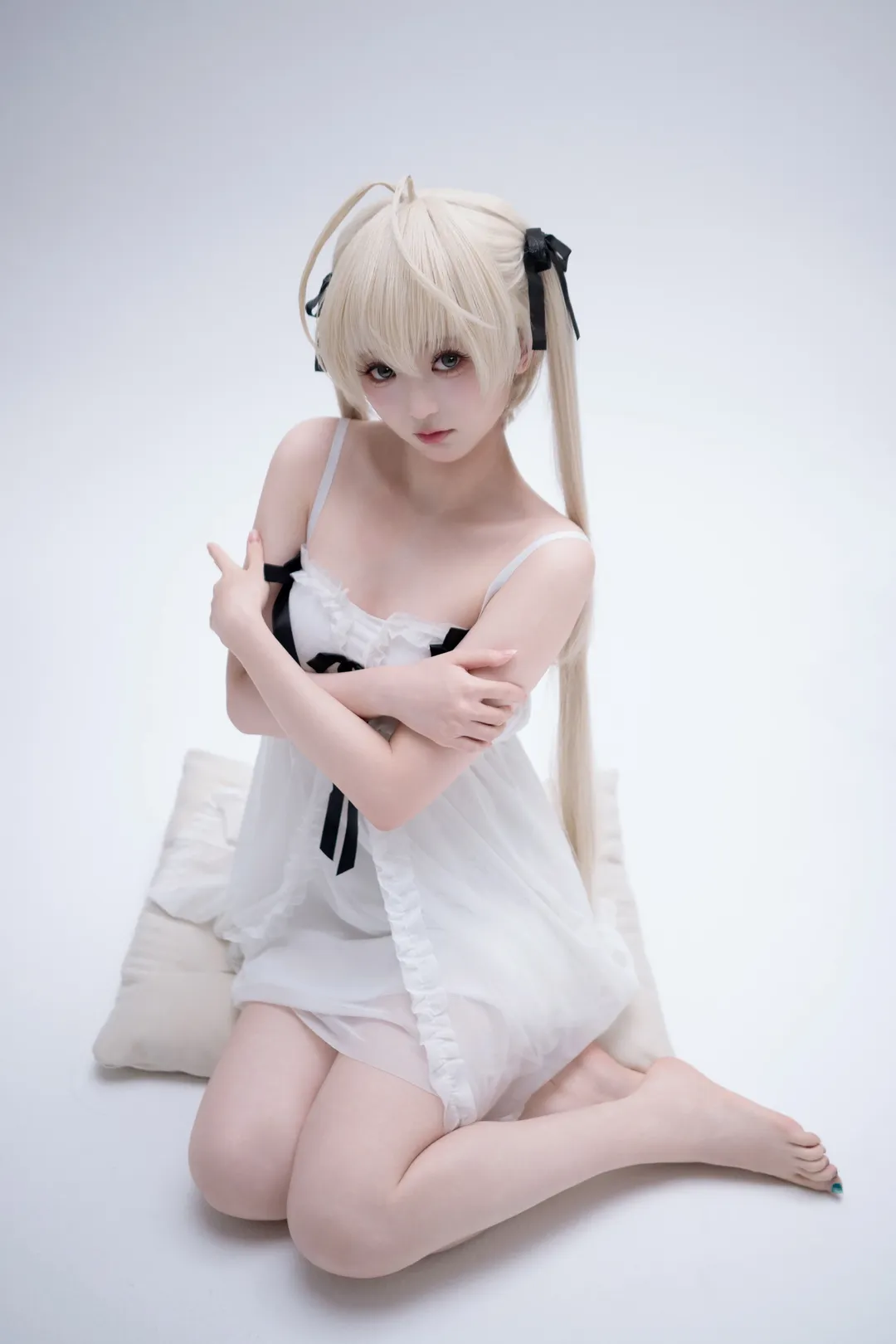 春日野穹 コスプレ, ヨスガノソラ, コスプレ撮影, 日系少女, 白いワンピース、ツインテール - 1枚目