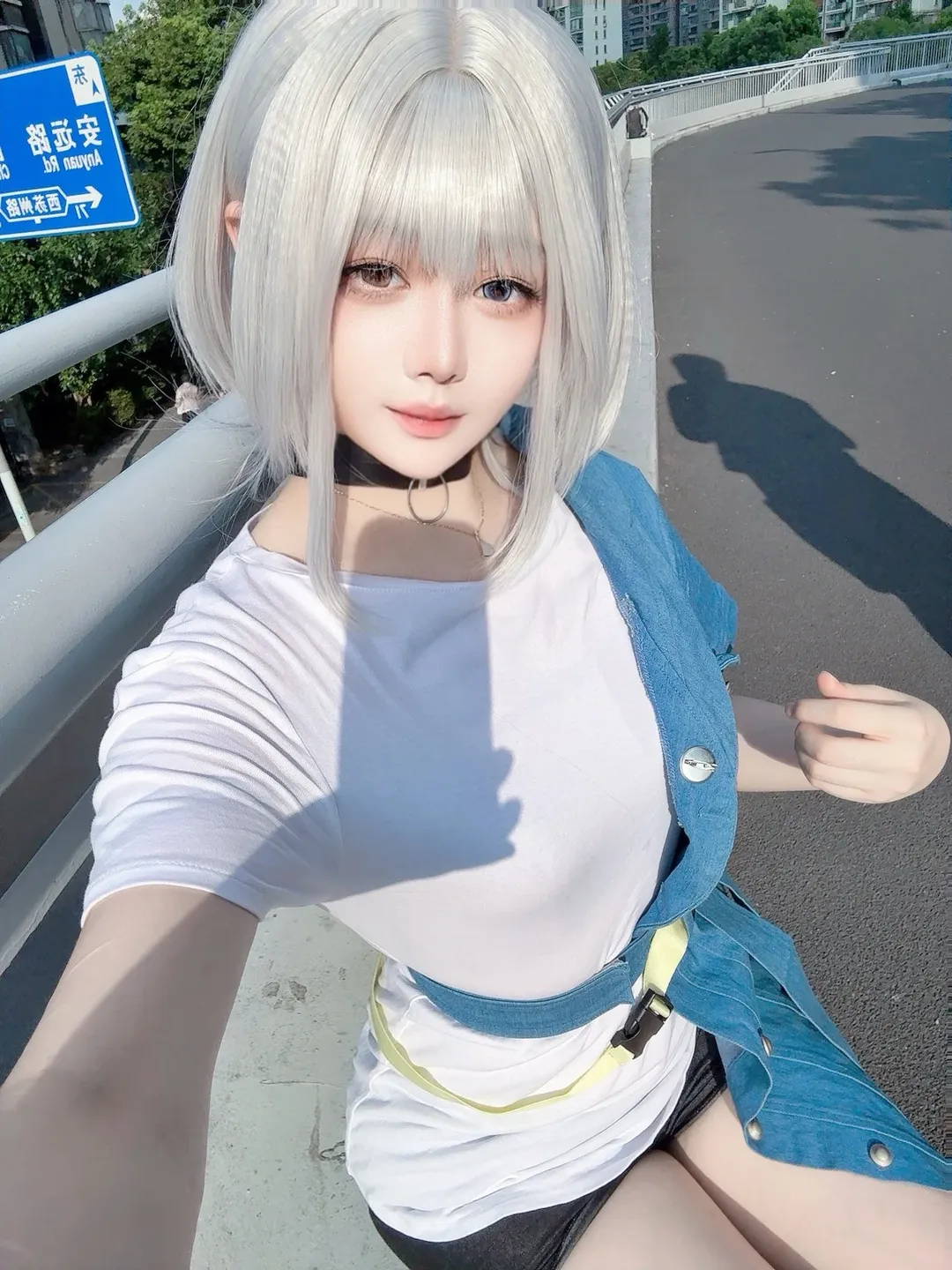 户外cosplay, MyGO!!!!!, 要乐奈cos, 银发短发, 街拍风格