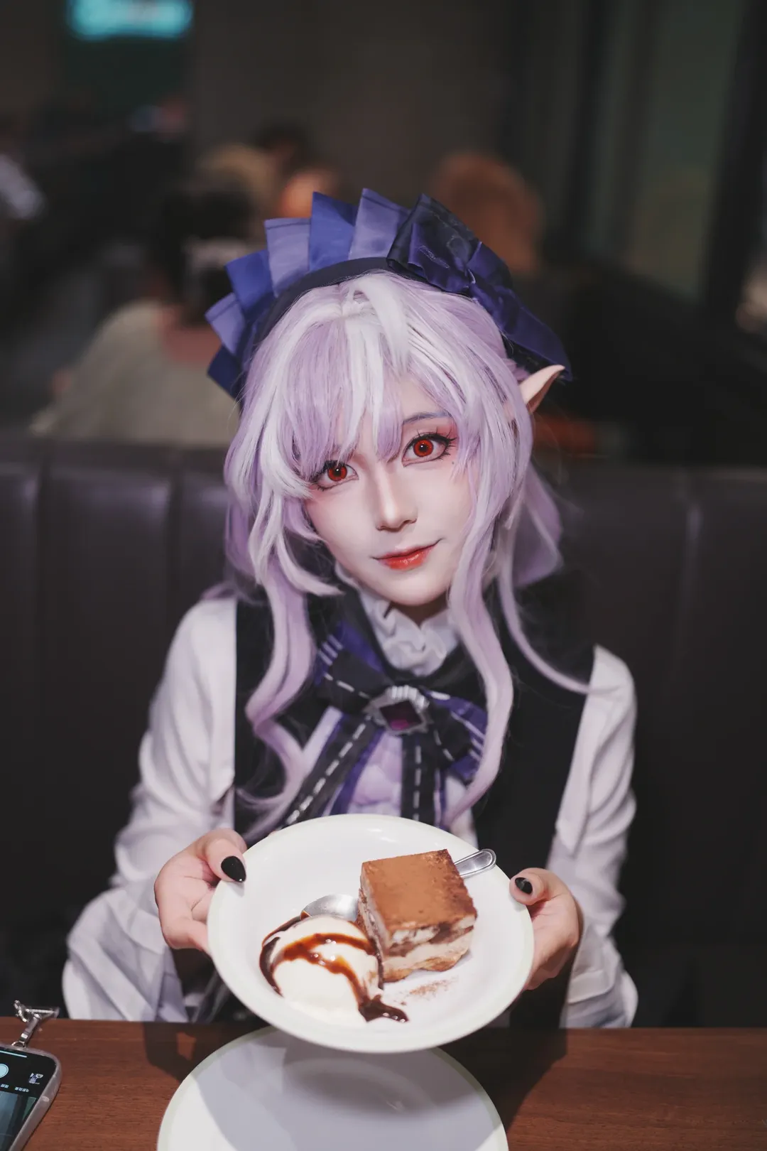 绝区零, 薇薇安cos, 精灵耳, cosplay日常, 美食探店