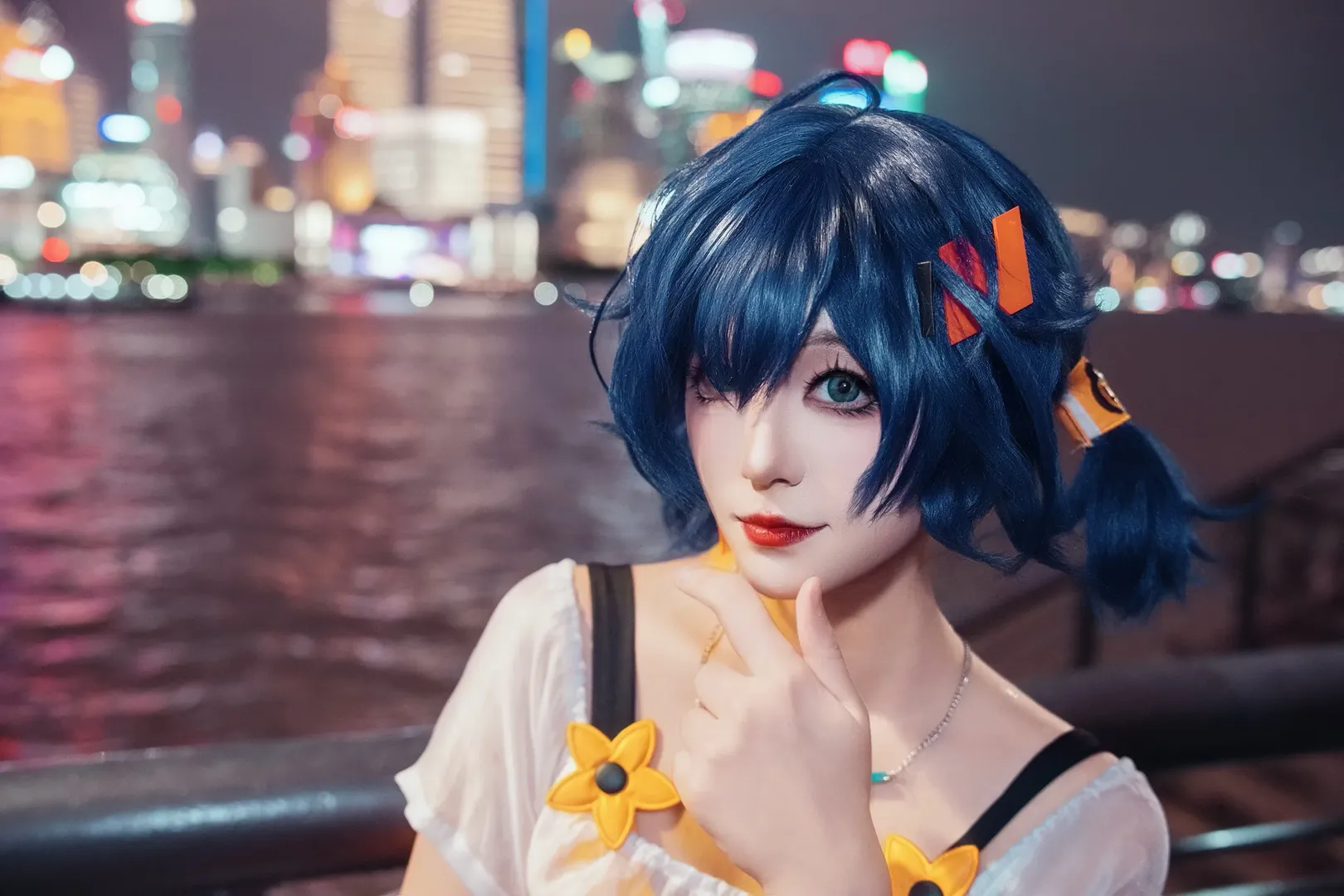 绝区零, cosplay日常, 铃cos, 游戏实景还原, 夜景自拍