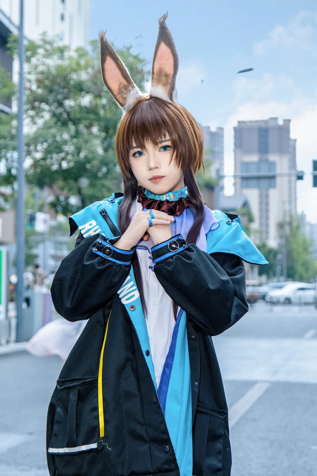 明日方舟, 阿米娅cos, cosplay摄影, 二次元街拍, 黑丝外景 - 第2张