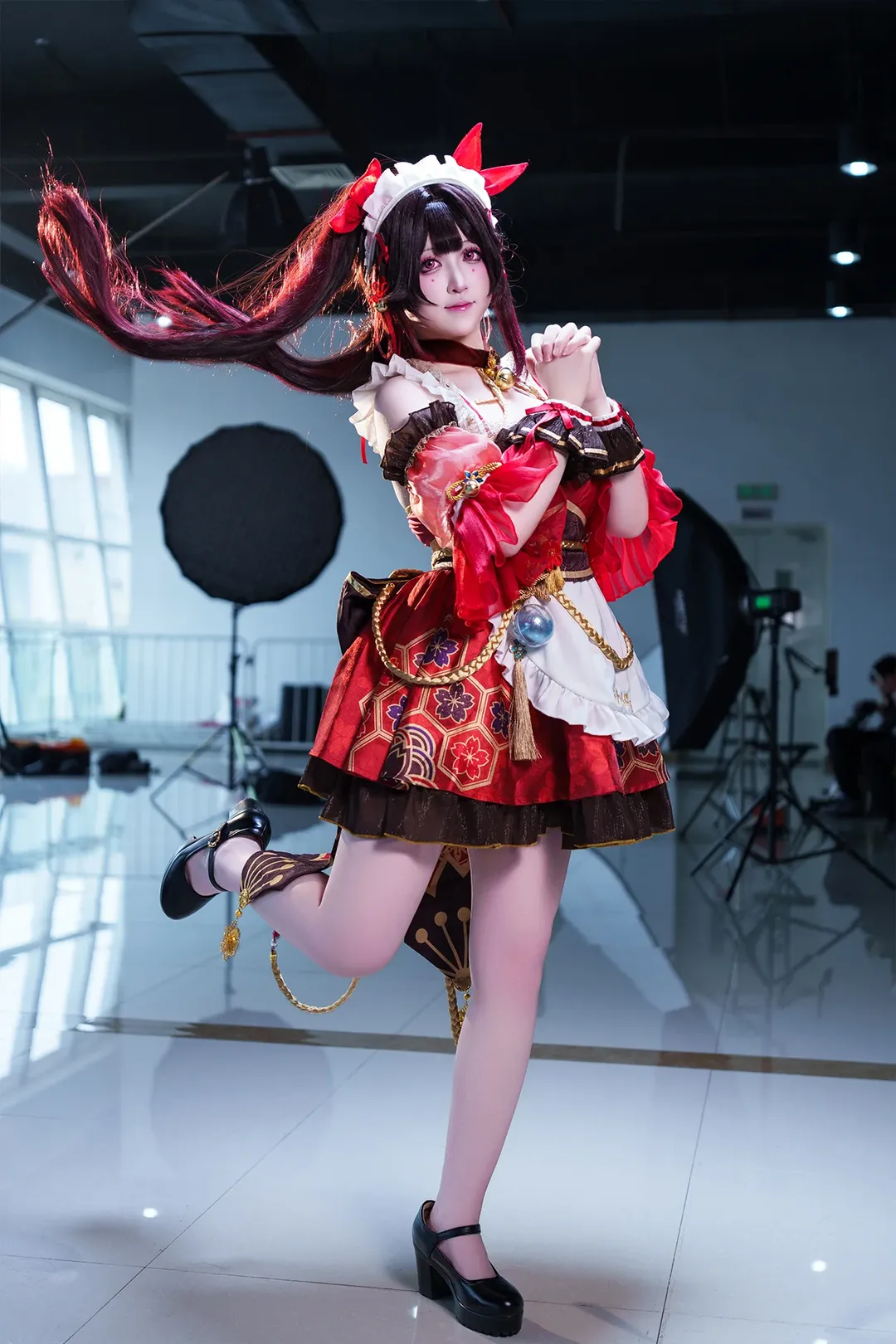 崩壊：スターレイル, イベント写真, 花火 コスプレ, メイド服コスプレ, 白ストッキングコスプレ - 1枚目