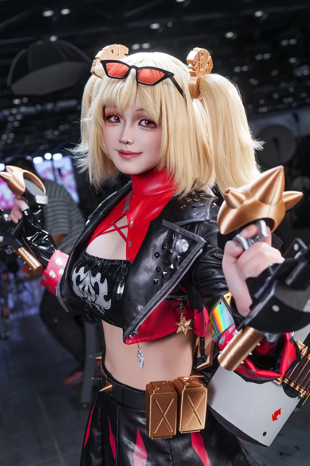Zenless Zone Zero, cosplay, Convention photos, Black tights outfit, Burnice cosplay - Image 1