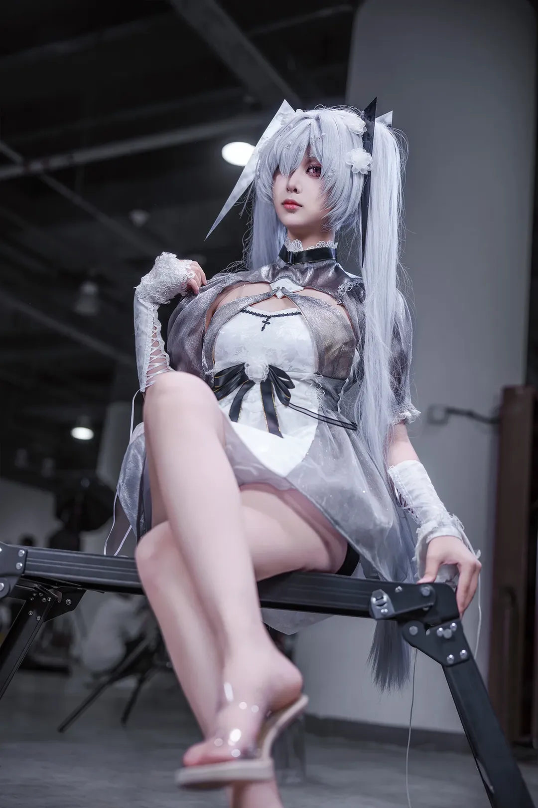Convention photos, Cinderella cosplay, Anime cosplay, White hair fetishist, Goddess of Victory: Nikke - Image 2