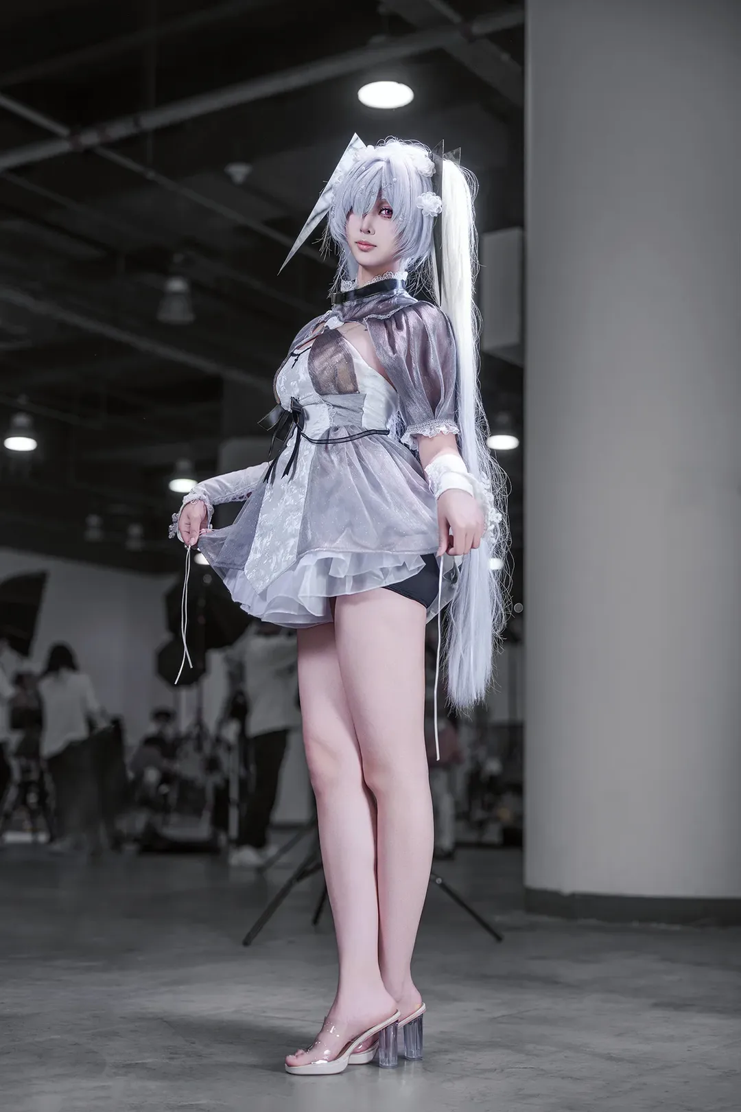 Convention photos, Cinderella cosplay, Anime cosplay, White hair fetishist, Goddess of Victory: Nikke - Image 3