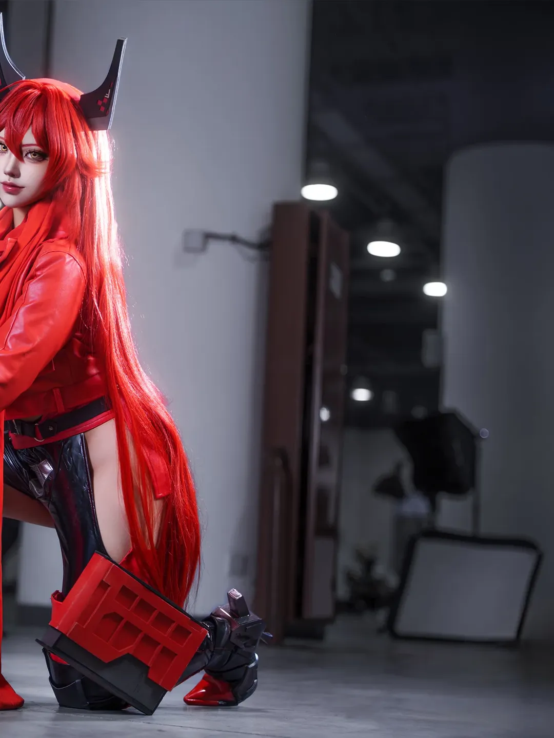 二次元摄影, 胜利女神, cosplay场照, 小红帽cos, 漆皮战甲 - 第5张