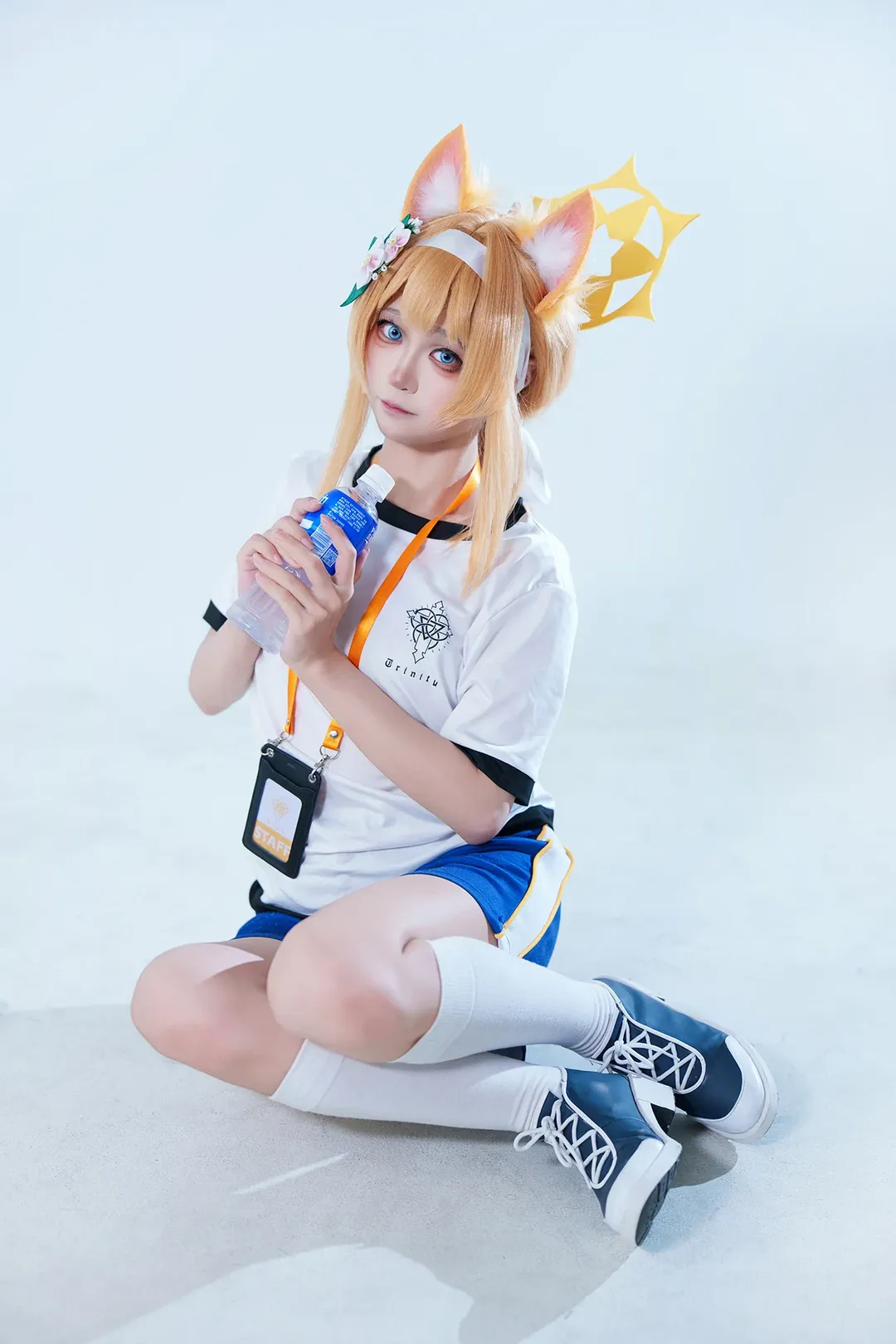 蔚蓝档案, 二次元cosplay, 玛丽cos, 白丝穿搭, 运动风场照 - 第2张