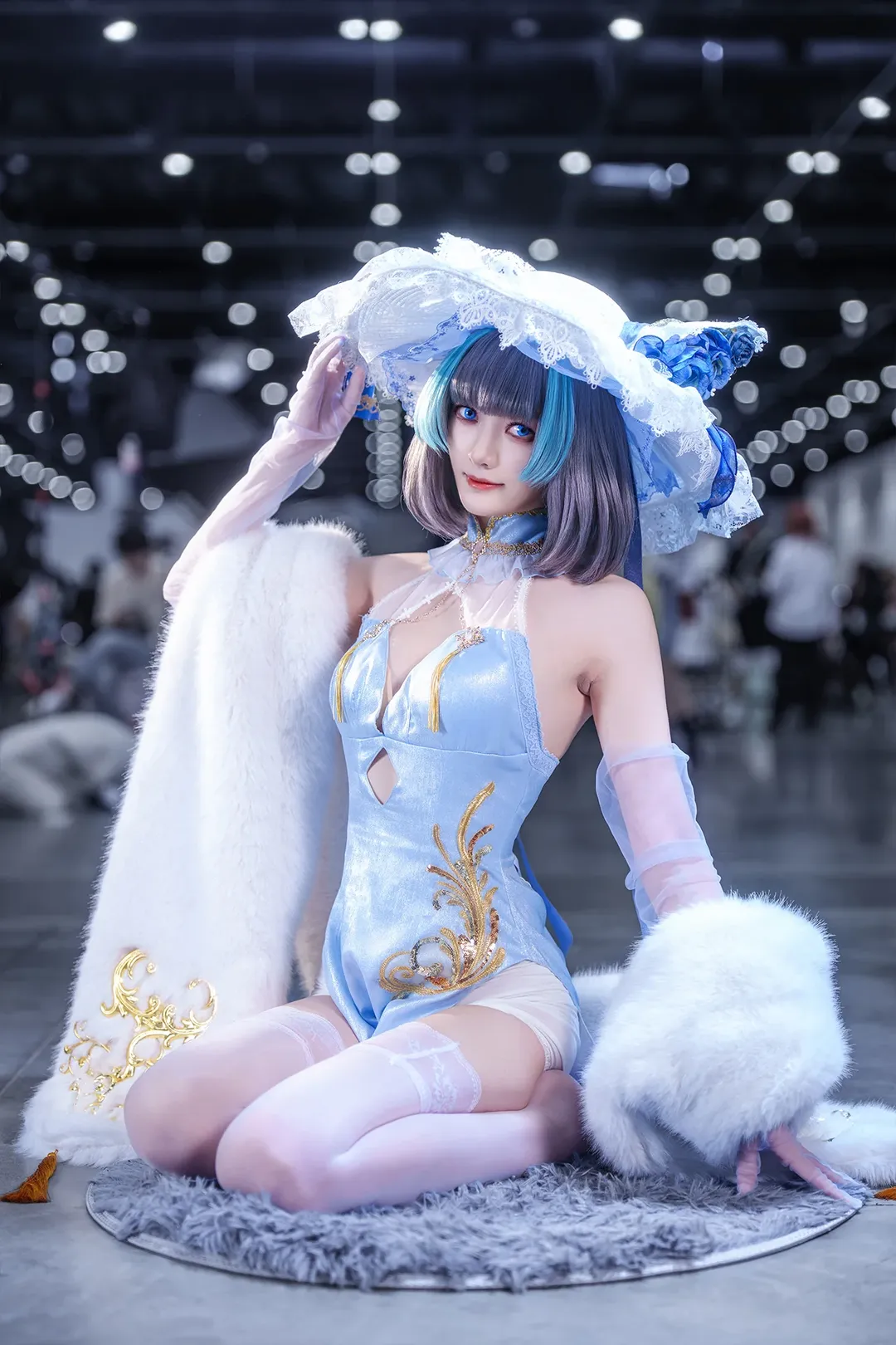 チェシャー コスプレ, アズールレーン, イベント写真, 白ストッキング, コスプレイベント写真 - 2枚目