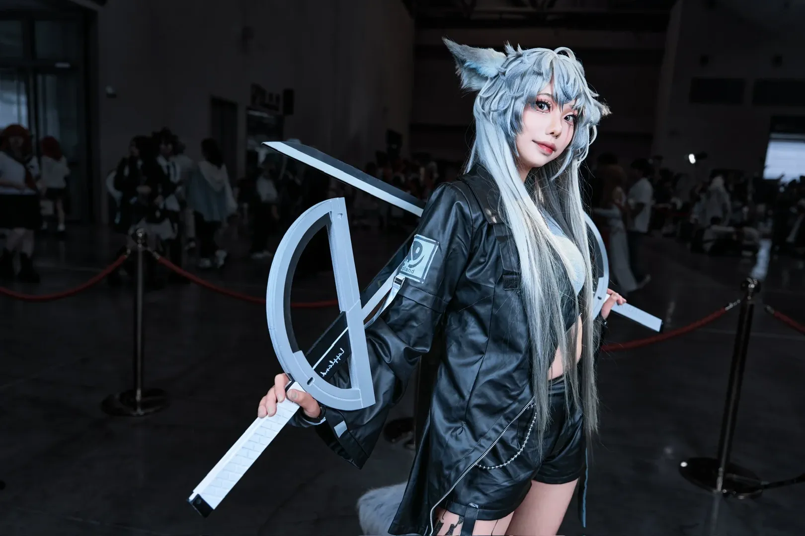 漫展, 明日方舟, 拉普兰德cos, 银发狼耳, 战斗风
