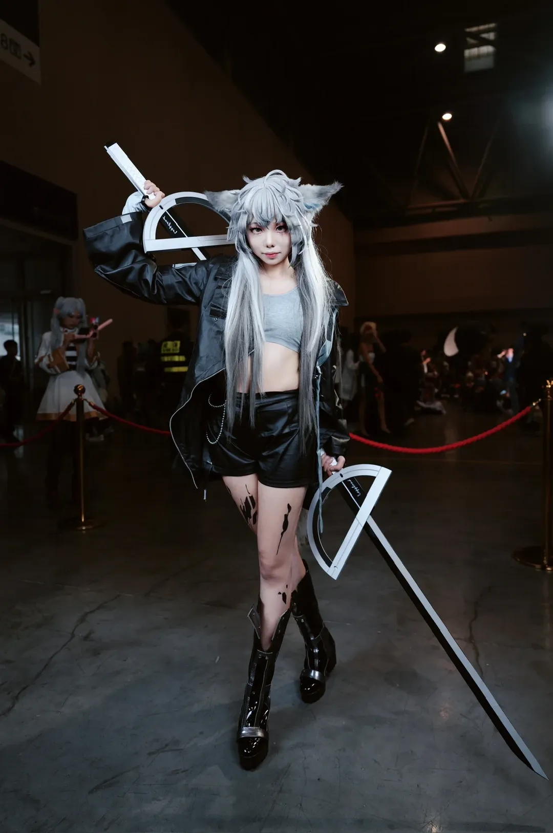 漫展, 明日方舟, 拉普兰德cos, 银发狼耳, 战斗风 - 第7张