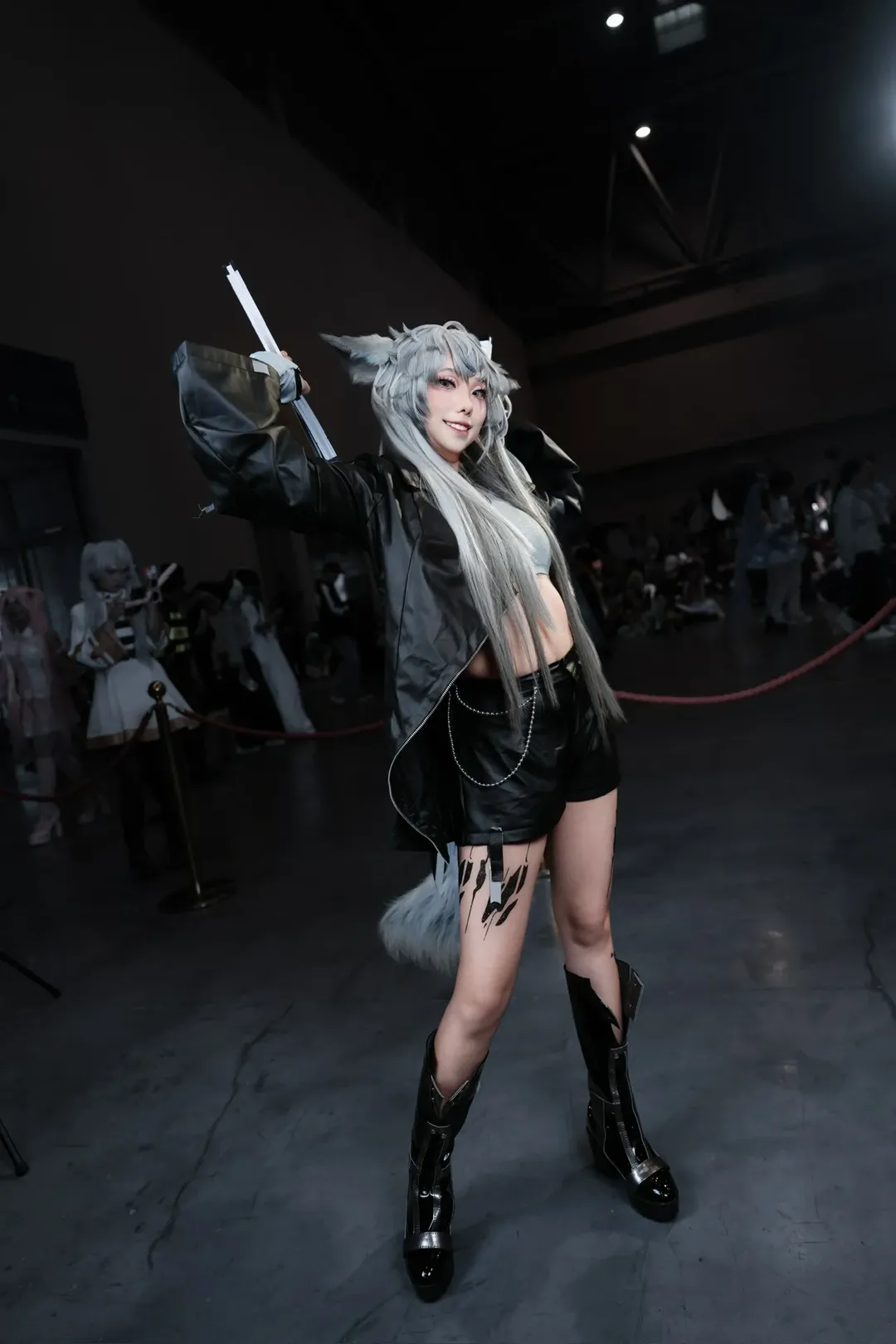 漫展, 明日方舟, 拉普兰德cos, 银发狼耳, 战斗风 - 第8张