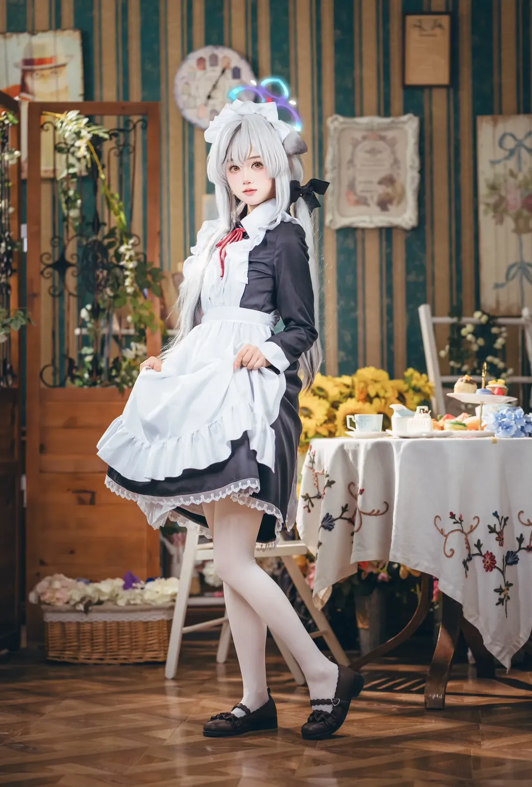 蔚蓝档案, 女仆装cosplay, 春原心奈cos, 白丝女仆, 下午茶拍照