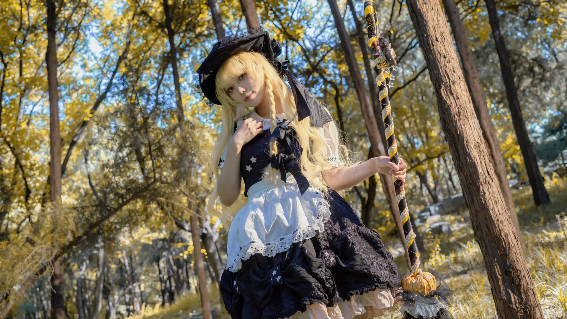 东方project, 雾雨魔理沙cos, Cosplay摄影, 魔法少女装扮, 秋日森林