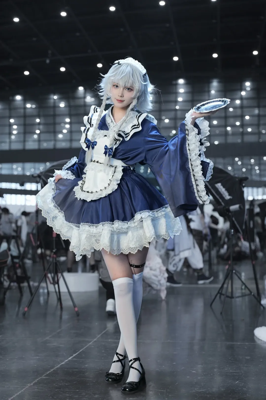 东方project, 漫展场照, 十六夜咲夜cos, 女仆装cos, 蓝白女仆裙 - 第1张