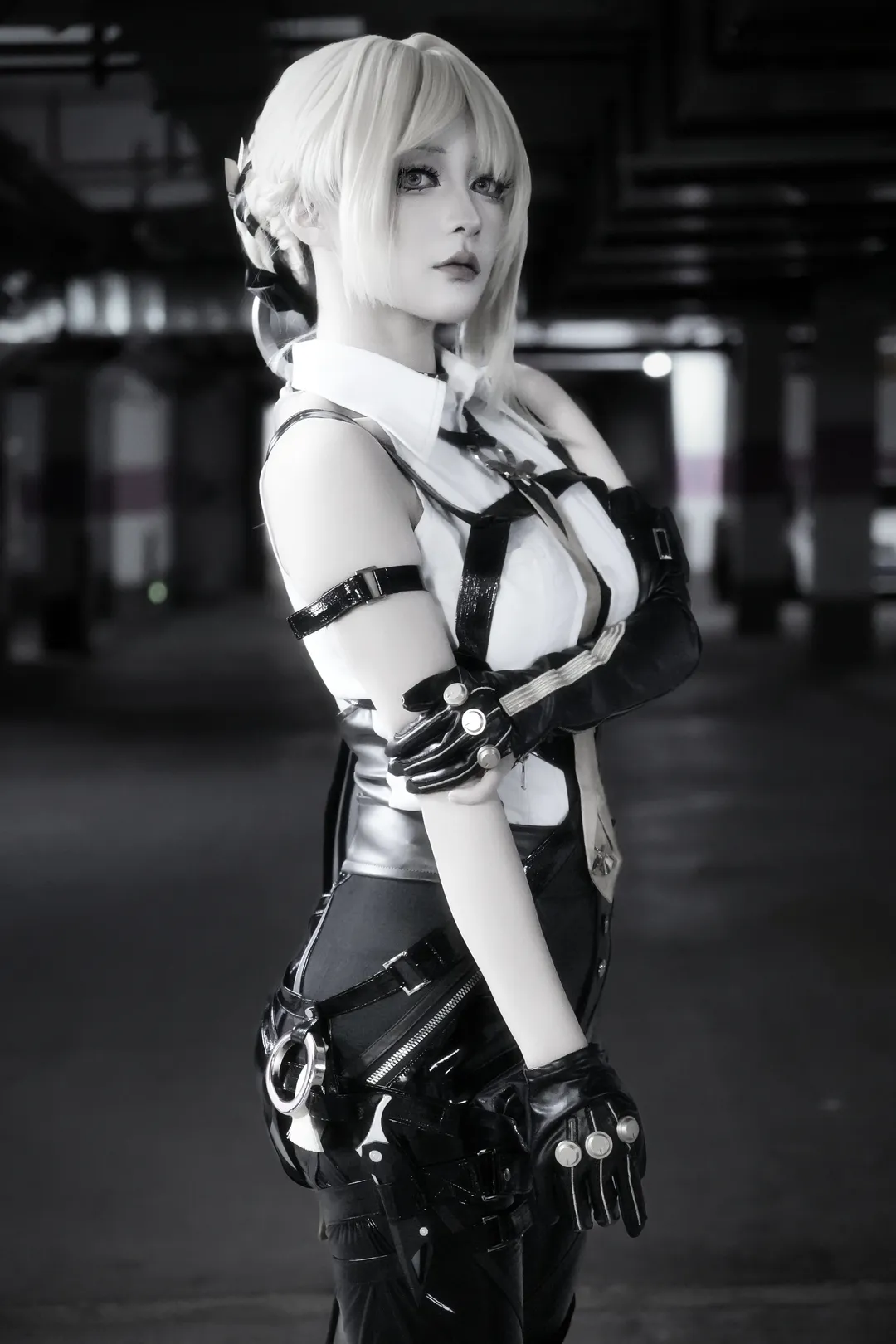 Zenless Zone Zero, Cosplay photography, Evelyn cosplay, Patent leather pants, Biker style - Image 2