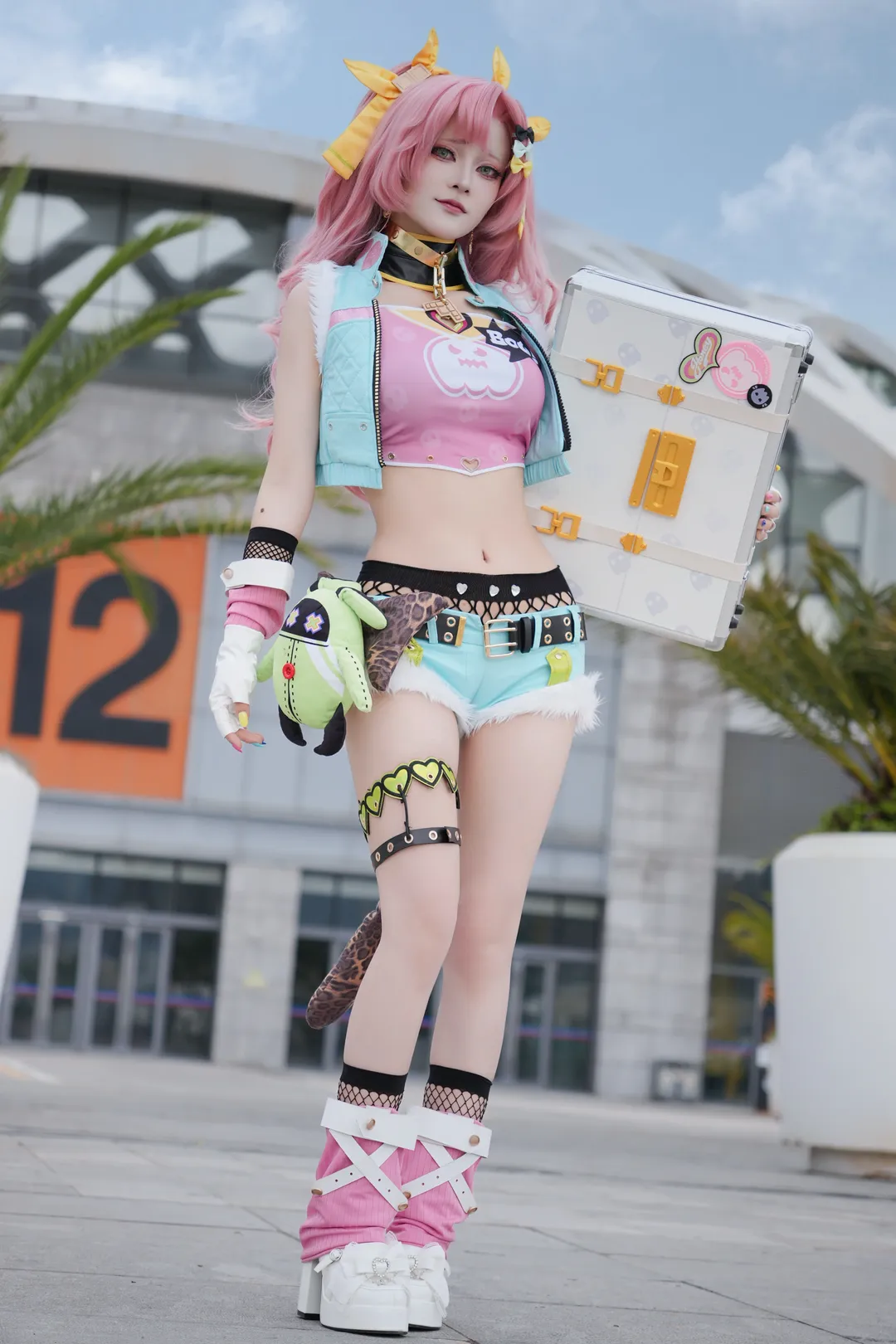 绝区零, cosplay, 户外摄影, 妮可德玛拉cos, 渔网袜穿搭