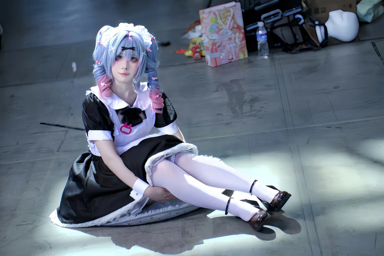 漫展场照, 初音未来cos, 兔子洞, cosplay摄影, 白丝女仆装 - 第4张