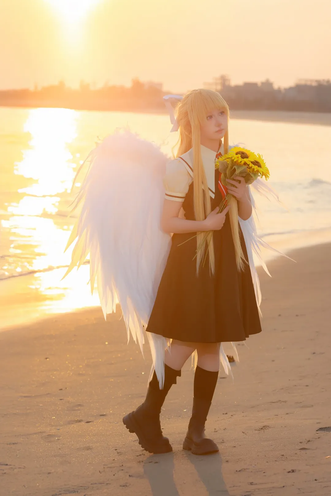 Seaside photoshoot, Angel wings, Misuzu Kamio cosplay, air, Black socks outfit