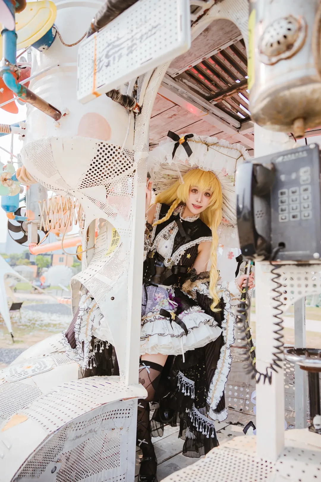 Outdoor photography, Stocking outfit, Gothic Lolita, Wasteland-style portrait, Touhou Project cosplay - Image 9
