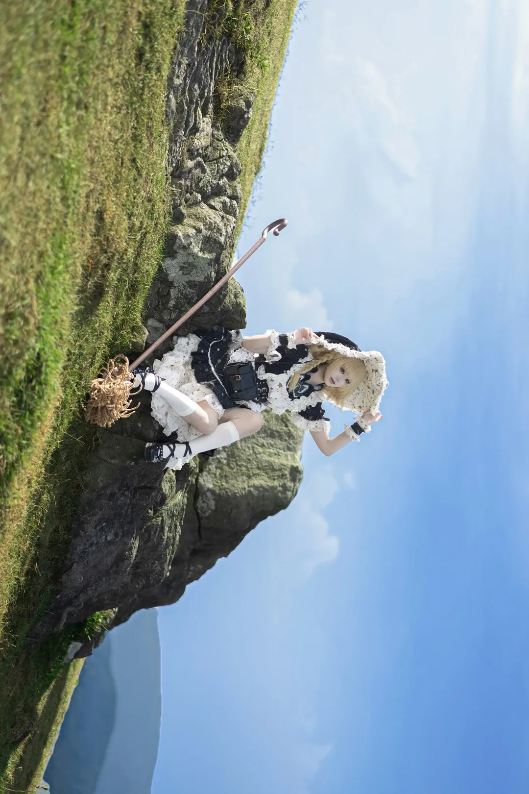 コスプレ写真, アウトドア撮影, 魔理沙コスプレ, 東方Project, 白ストッキング - 5枚目