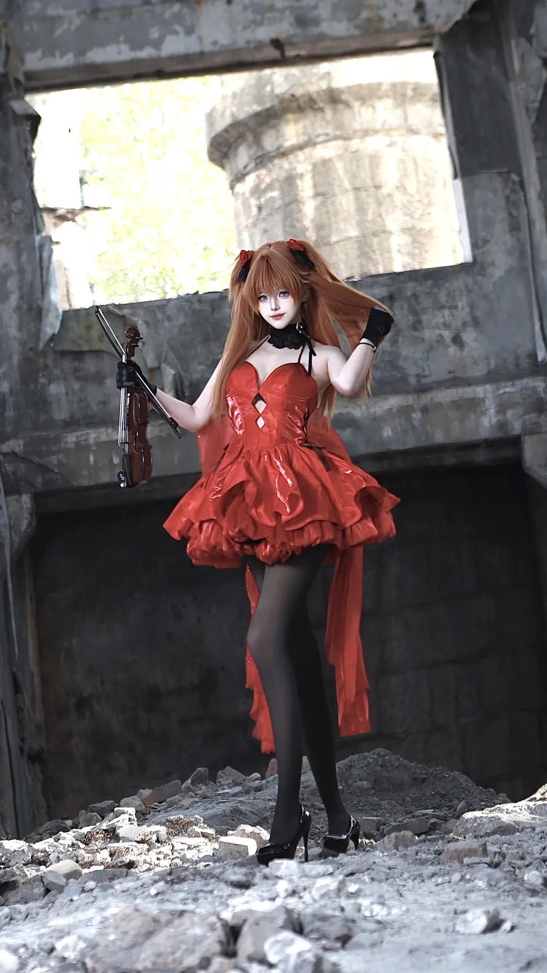 二次元cosplay, EVA, 明日香cos, 黑丝穿搭, 废墟风摄影 - 第3张