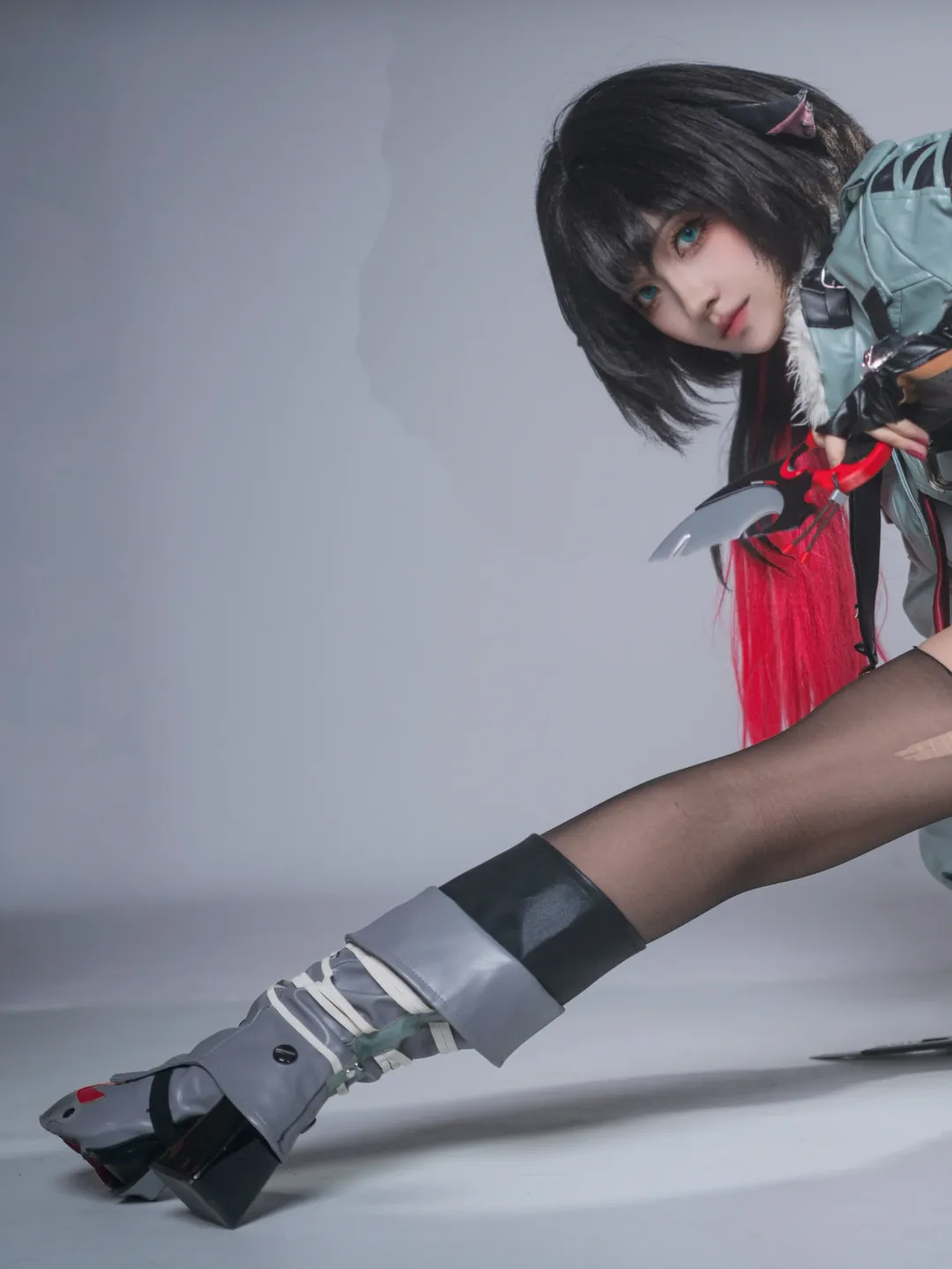 绝区零, cosplay, 黑丝穿搭, 简杜cos, 战斗姿态 - 第1张