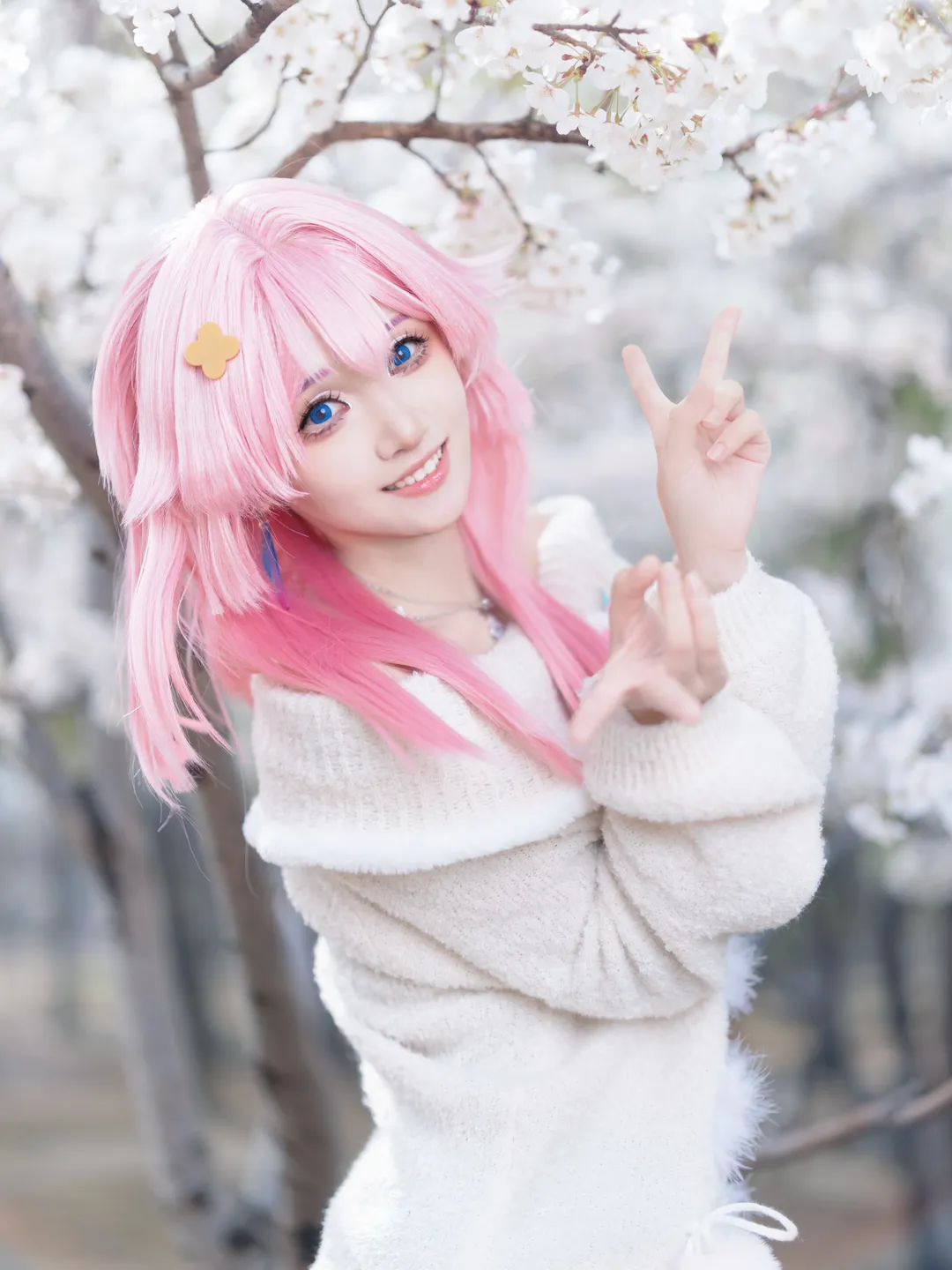 Honkai: Star Rail, March 7th cosplay, Anime-style fashion, Sakura Photograph, Sweet girl - Image 1