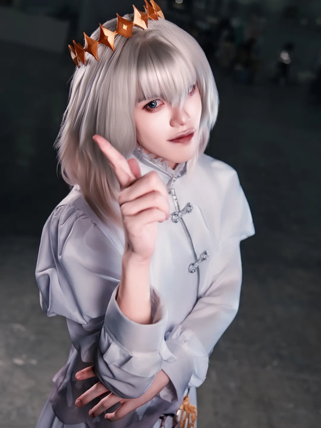 漫展返图, 漫展场照, FGO, 奥伯龙cos, 银发男装 - 第3张