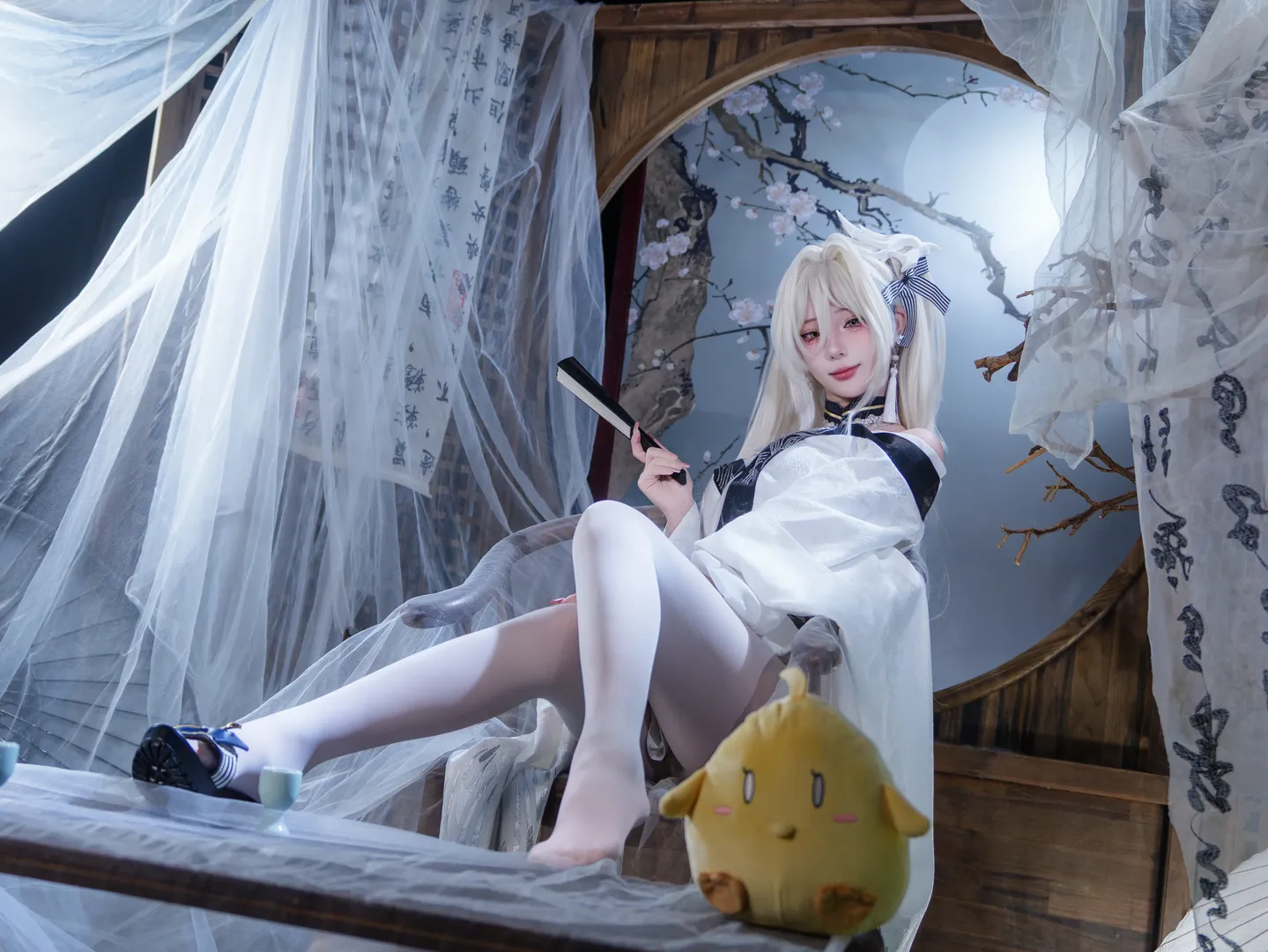 碧蓝航线, 二次元cosplay, 白丝穿搭, 白凤cos, 白凤小黄鸭限定版