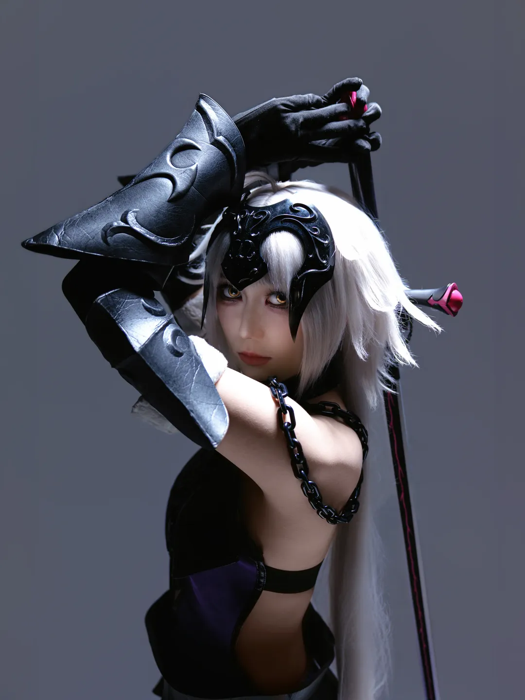 二次元cosplay, FGO, 黑贞德cos, 暗调摄影, 银发cos