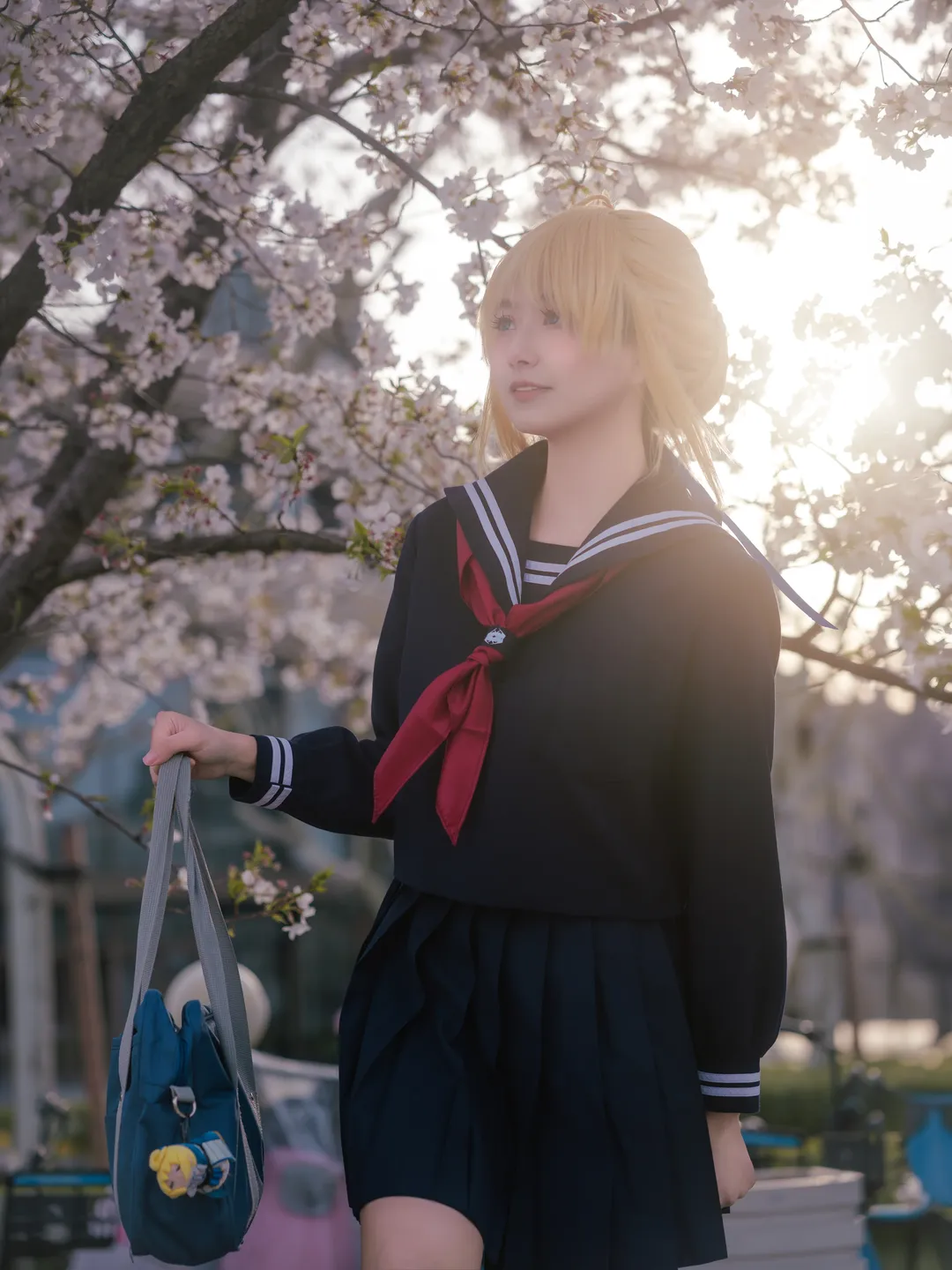阿尔托莉雅cos, Fate, JK制服, 白丝穿搭, 樱花写真 - 第11张