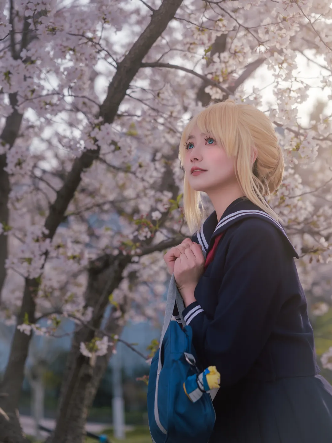 阿尔托莉雅cos, Fate, JK制服, 白丝穿搭, 樱花写真 - 第15张