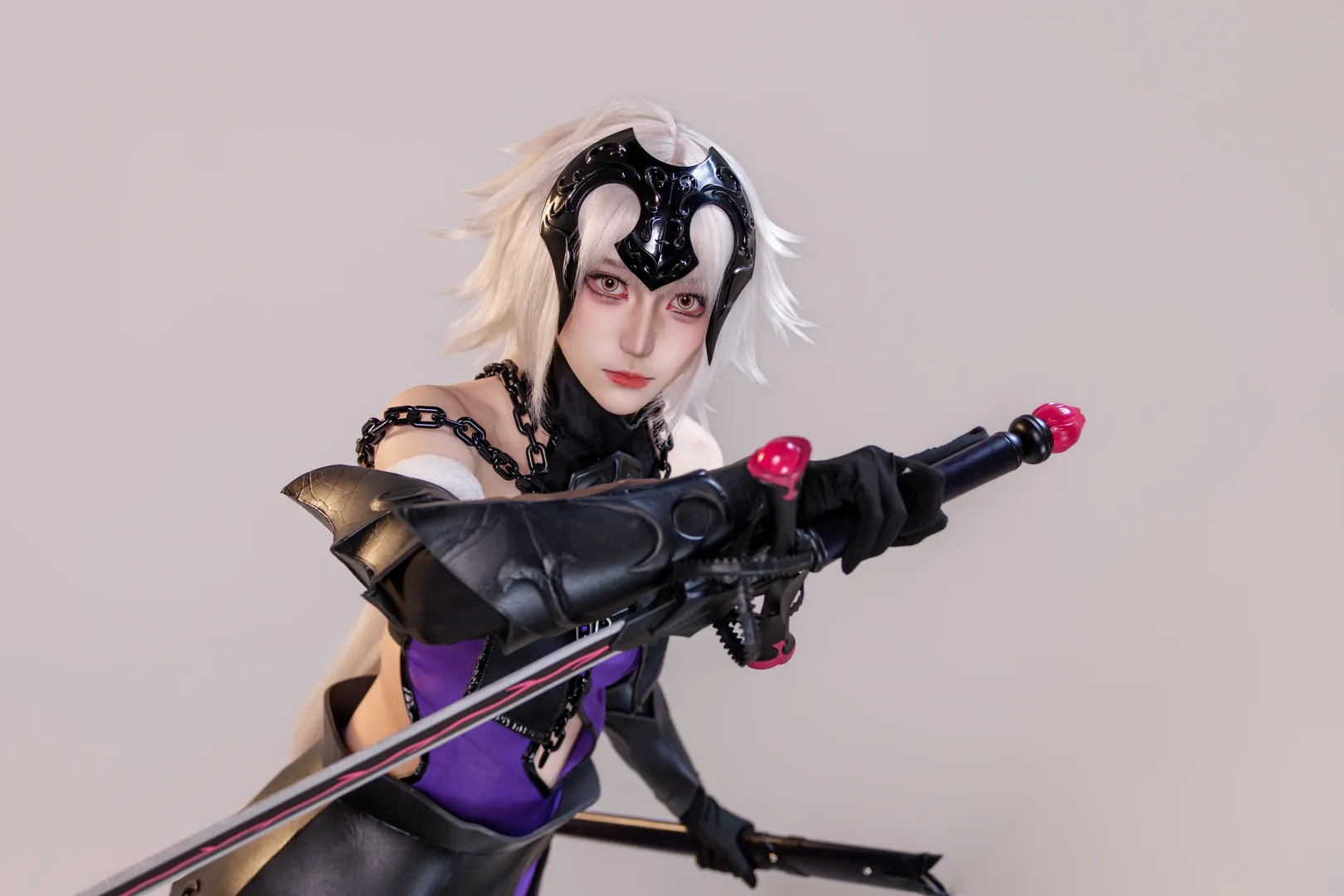 cosplay, Fate/Grand Order, 黑贞德cos, 银发, 丝袜 - 第4张