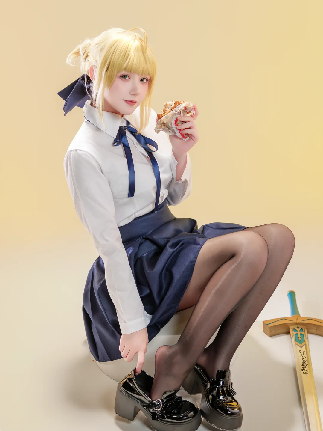 阿尔托莉雅cos, 二次元cosplay, FGO, jk制服, 黑丝穿搭 - 第4张
