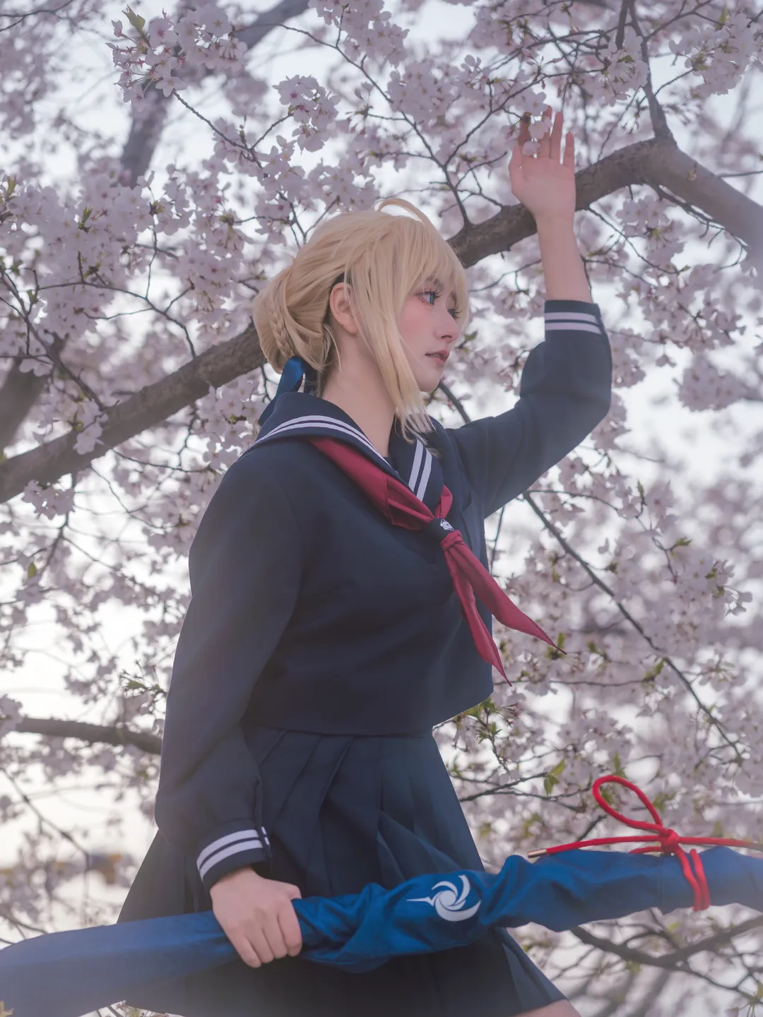 阿尔托莉雅cos, Fate, 白丝, 樱花外景, 水手服 - 第2张