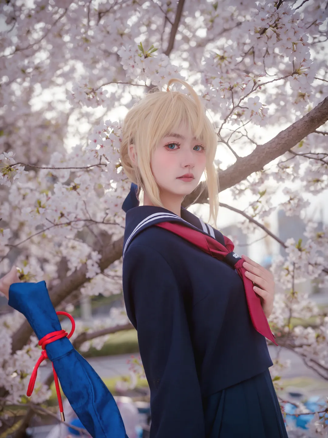 阿尔托莉雅cos, Fate, 白丝, 樱花外景, 水手服 - 第5张