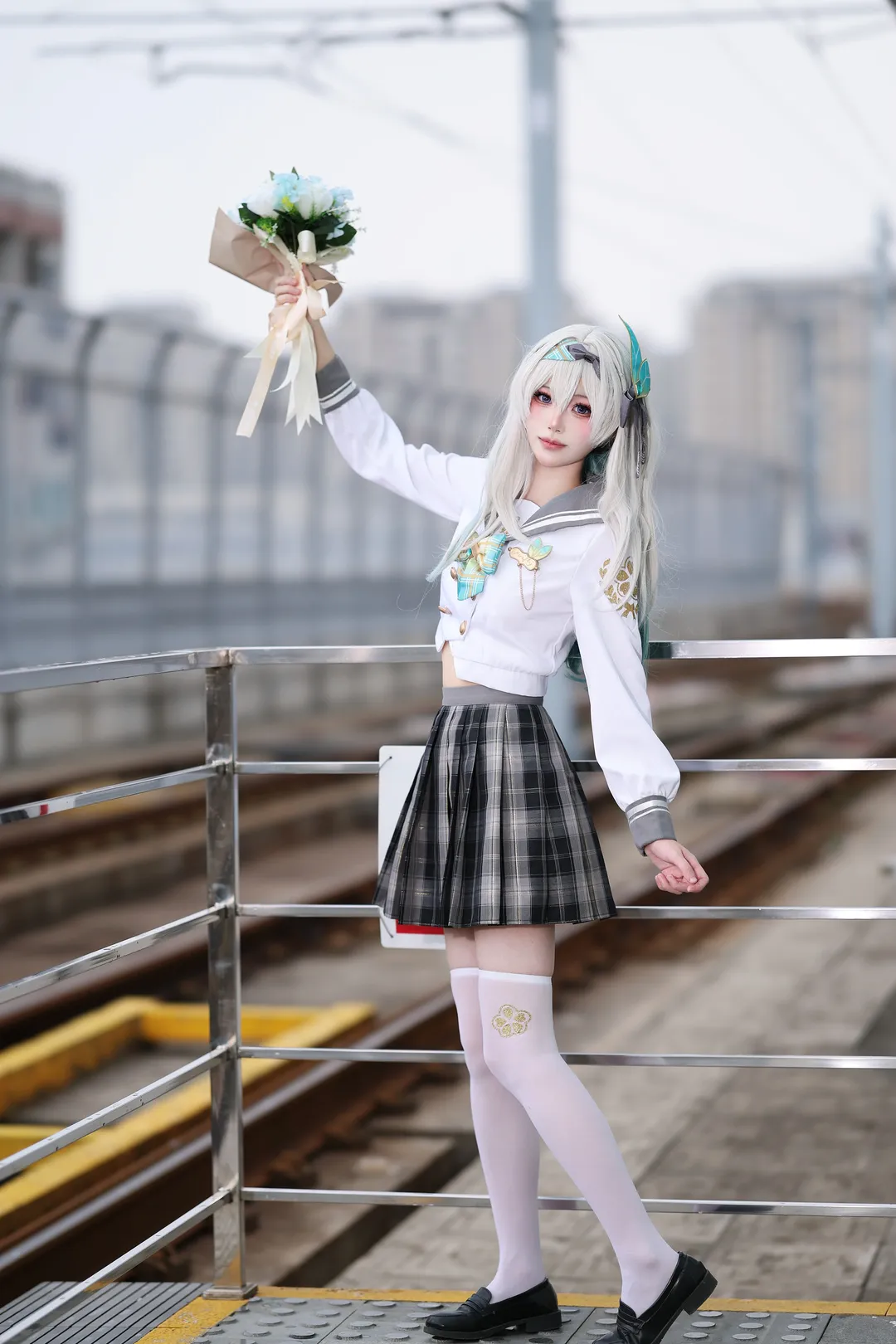 2D, Honkai: Star Rail, Firefly cosplay, Cosplay photography, White thigh-highs outfit - Image 4